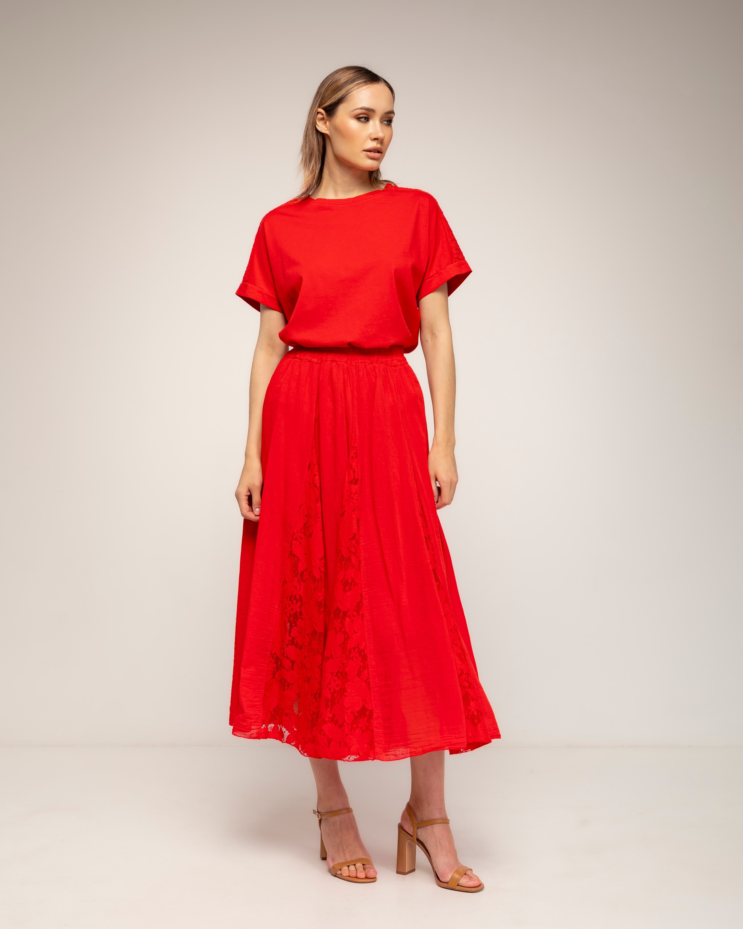 Falda 100% algodón de vuelo con detalles de encaje - Tantra - Rojo Rojo-1