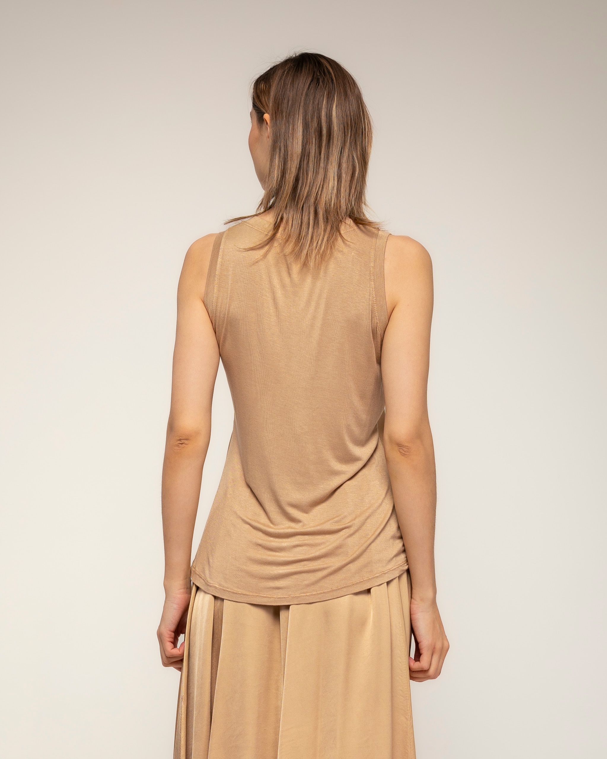 Top de mujer con seda con la parte de atrás de punto - Tantra - Camel Camel-2