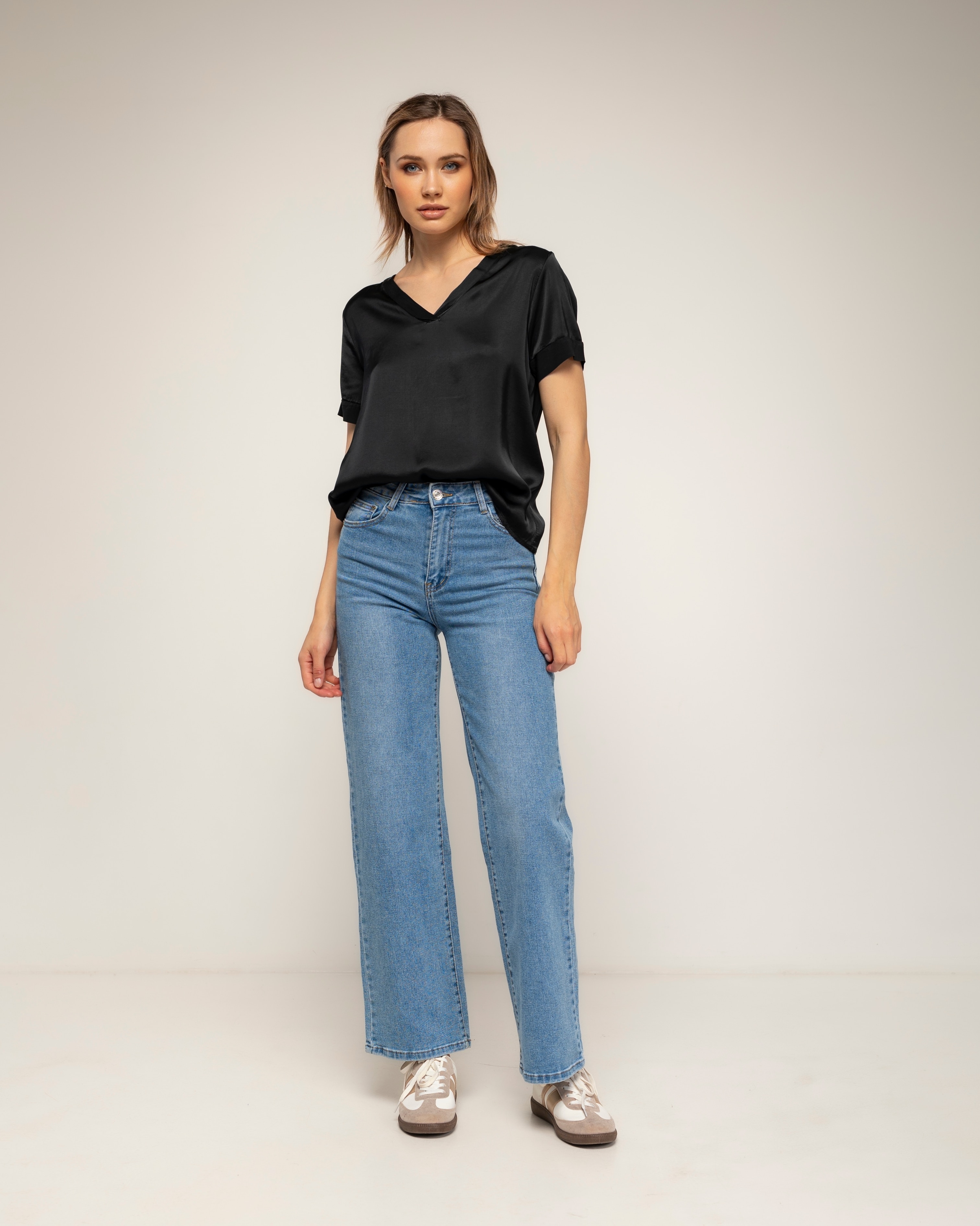Top de mujer con seda con cuello pico - Tantra - Negro Negro-4