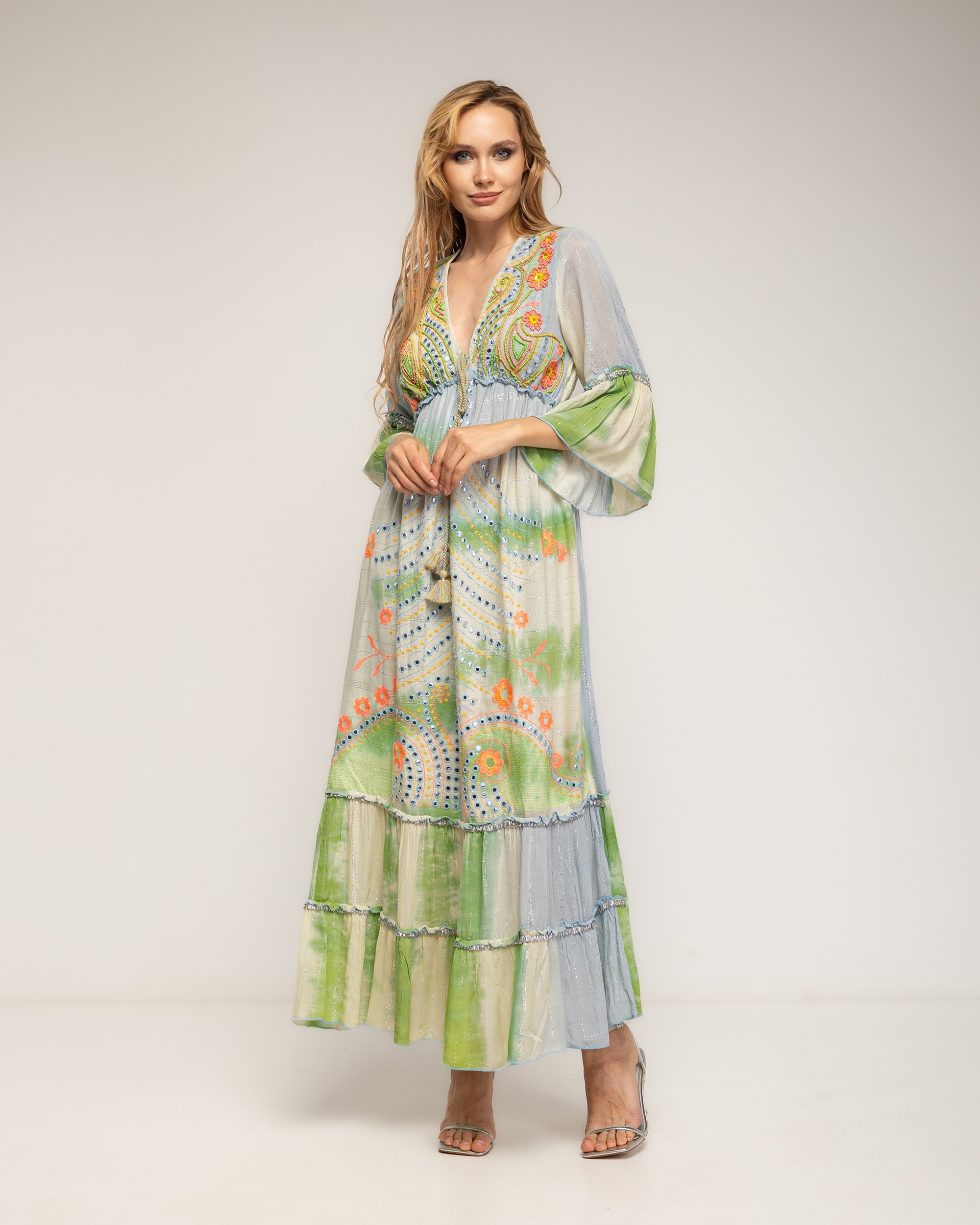 Vestido largo tye dye con bordados étnicos y bordados fluor - Tantra - Azul Azul-2