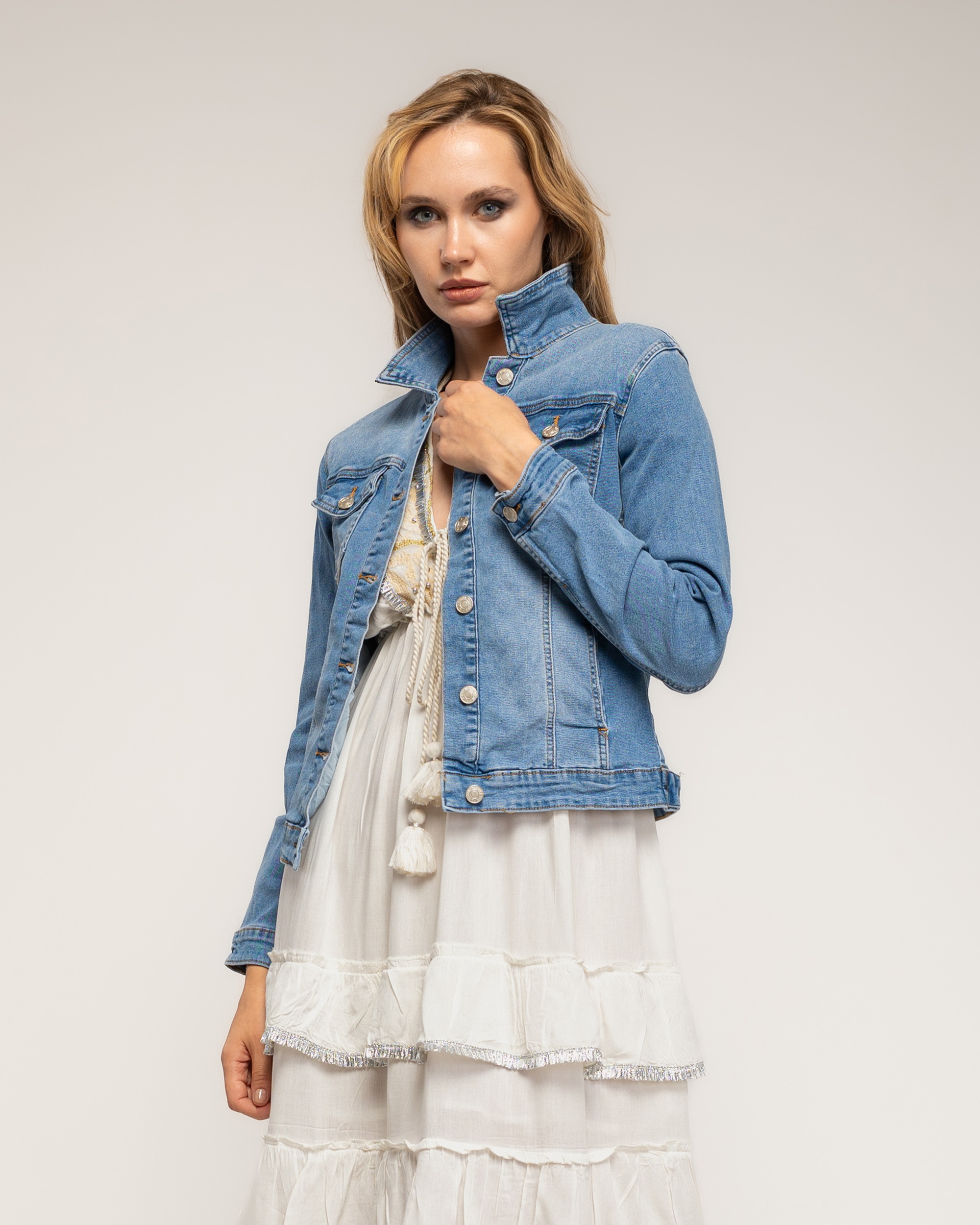 Chaqueta de mujer denim con textura en la espalda "small things - Tantra - Azul denim Azul denim-1