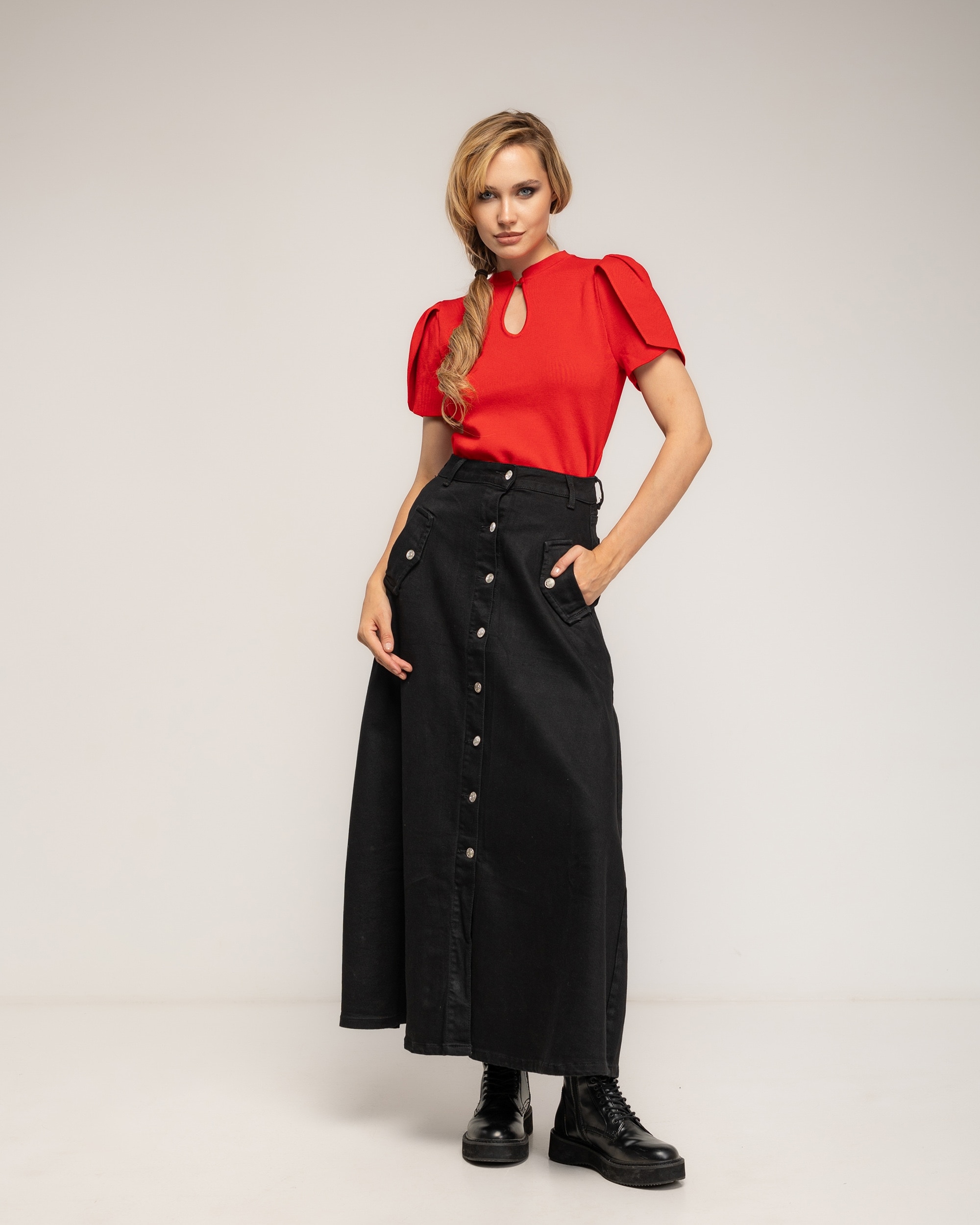Falda denim midi, corte a, con cierre de botones - Tantra - Negro Negro-1