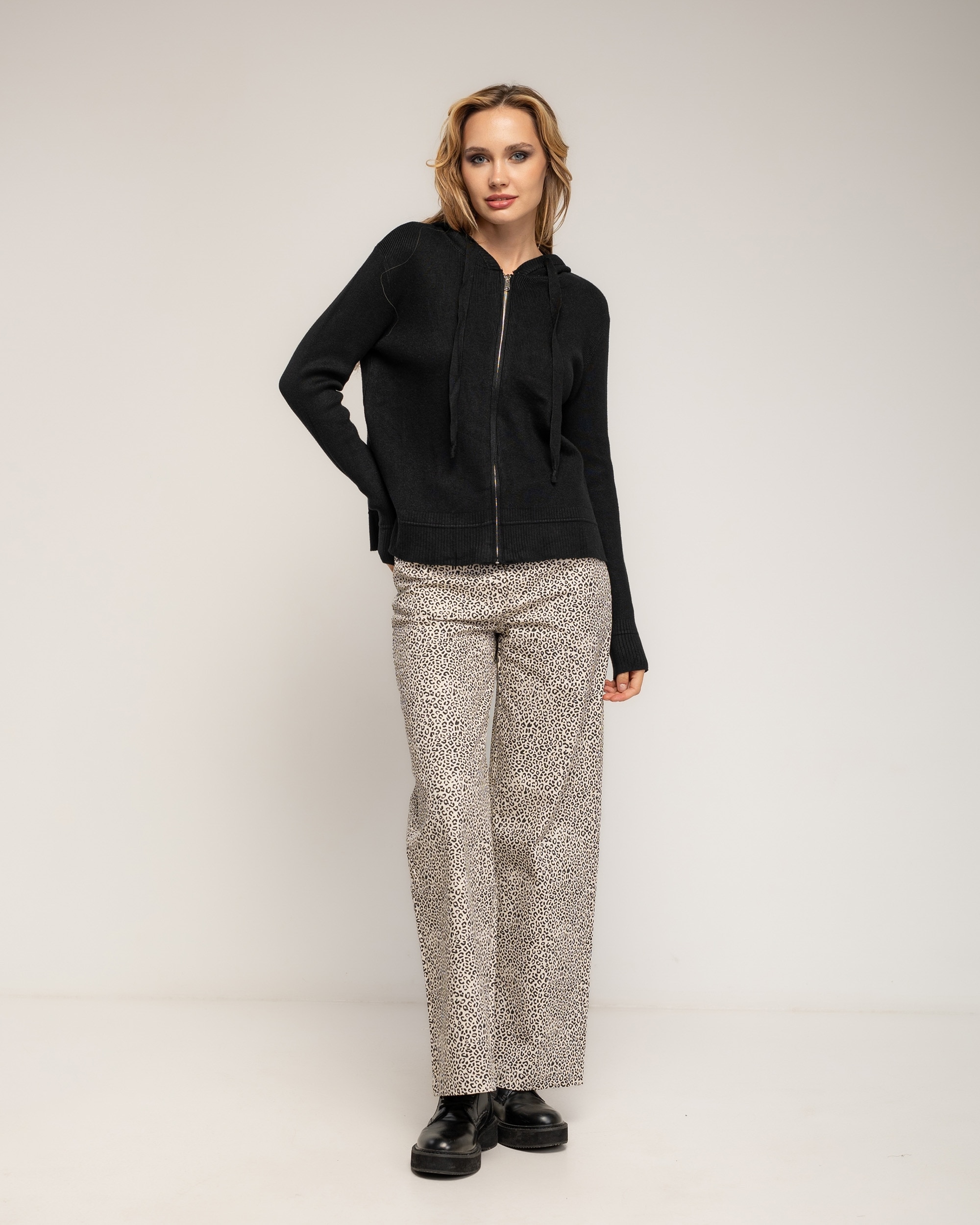 Chaqueta de mujer punto acanalado con capucha - Tantra - Negro Negro-4