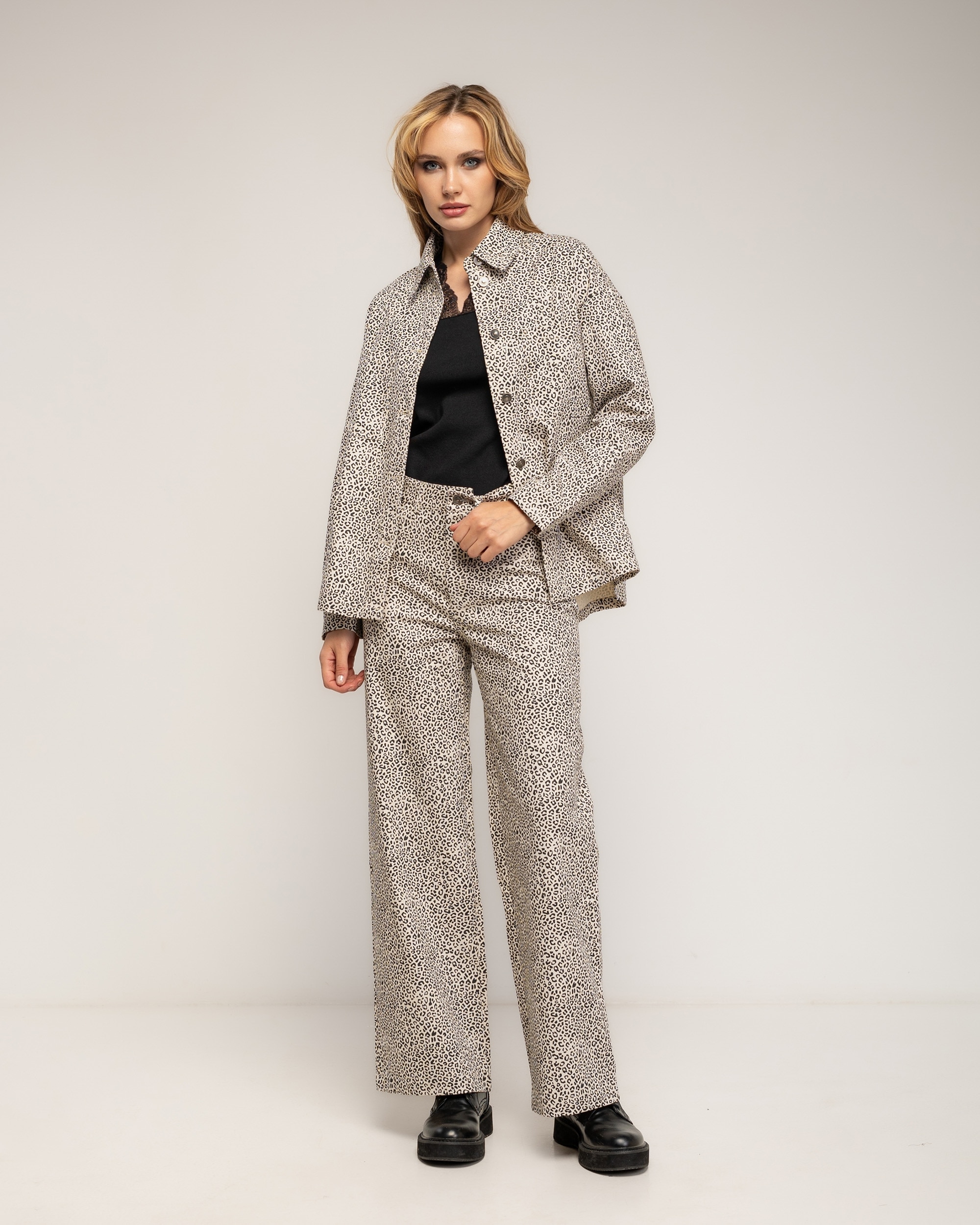 Chaqueta de mujer con algodón de animal print - Tantra - Negro Negro-4