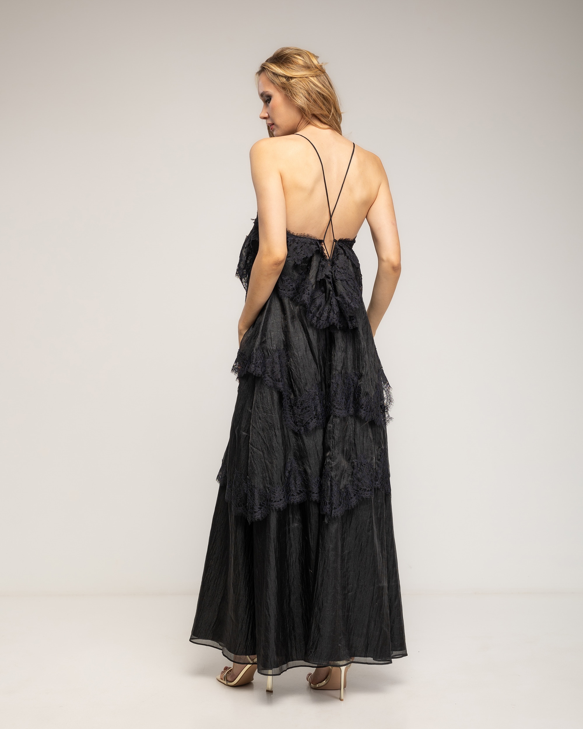 Vestido maxi de encaje y volantes con tirantes - Tantra - Negro Negro-2