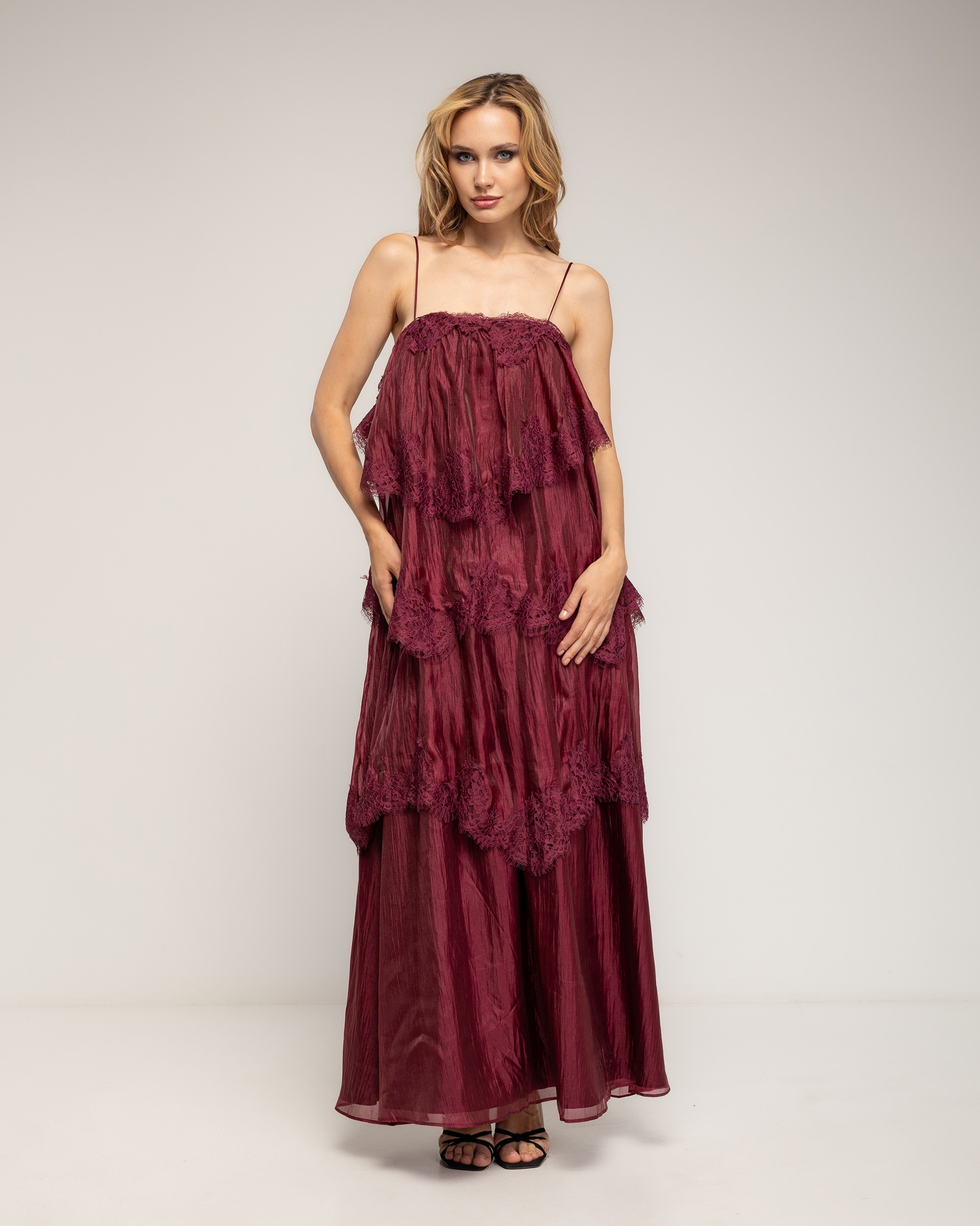 Vestido maxi de encaje y volantes con tirantes - Tantra - Burdeos Burdeos-1