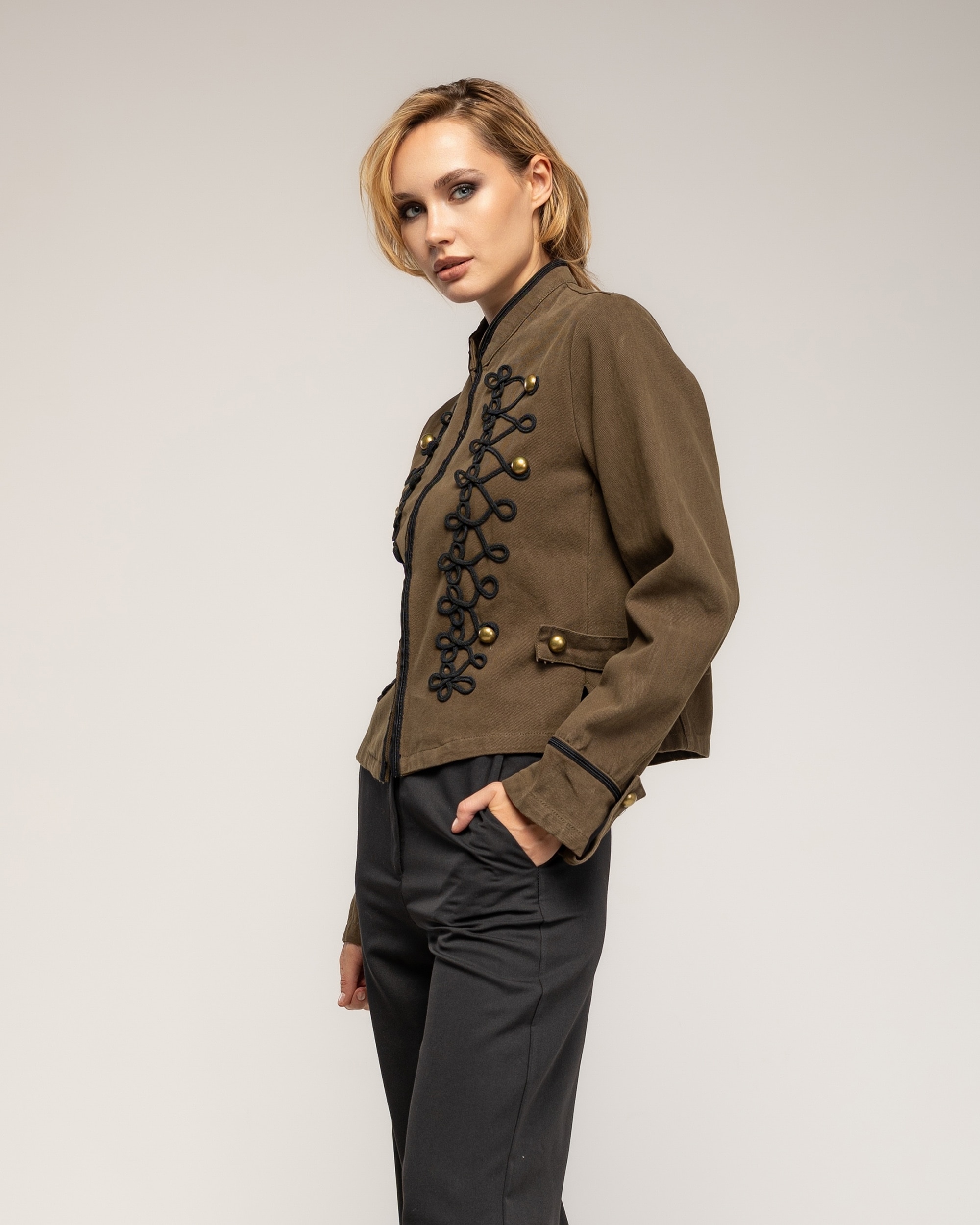 Chaqueta de mujer 100% algodón, tipo militar con detalle de cordones - Tantra - Verde militar Verde militar-3