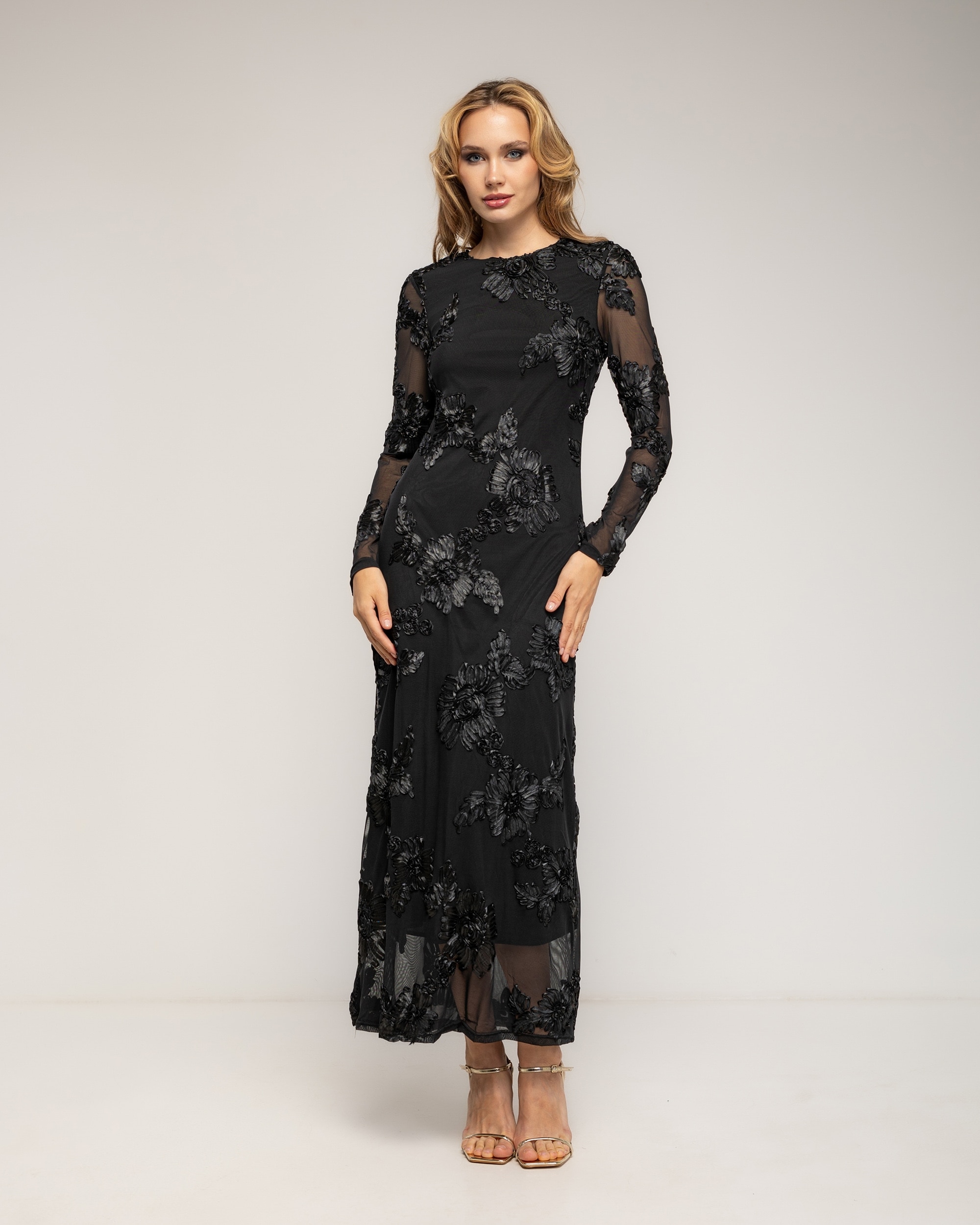 Vestido de tul largo con espalda descubierta y flores bordadas - Tantra - Negro Negro-1