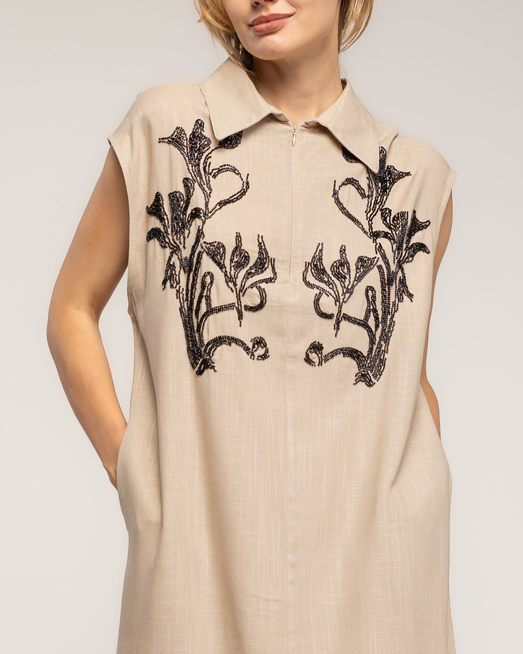 Vestido amplio con lino condibujo de paillets en el pecho - Tantra - Beige Beige-4