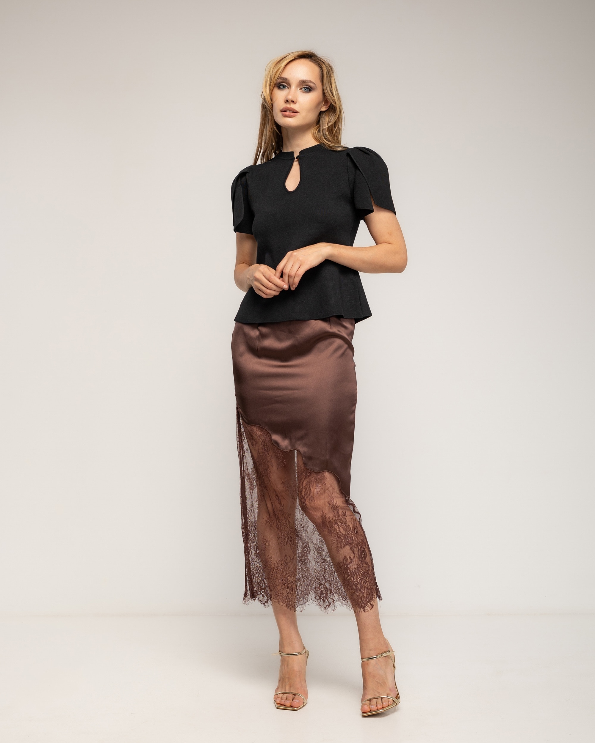 Jersey de mujer de punto fino con pliegues en los hombros - Tantra - Negro Negro-4