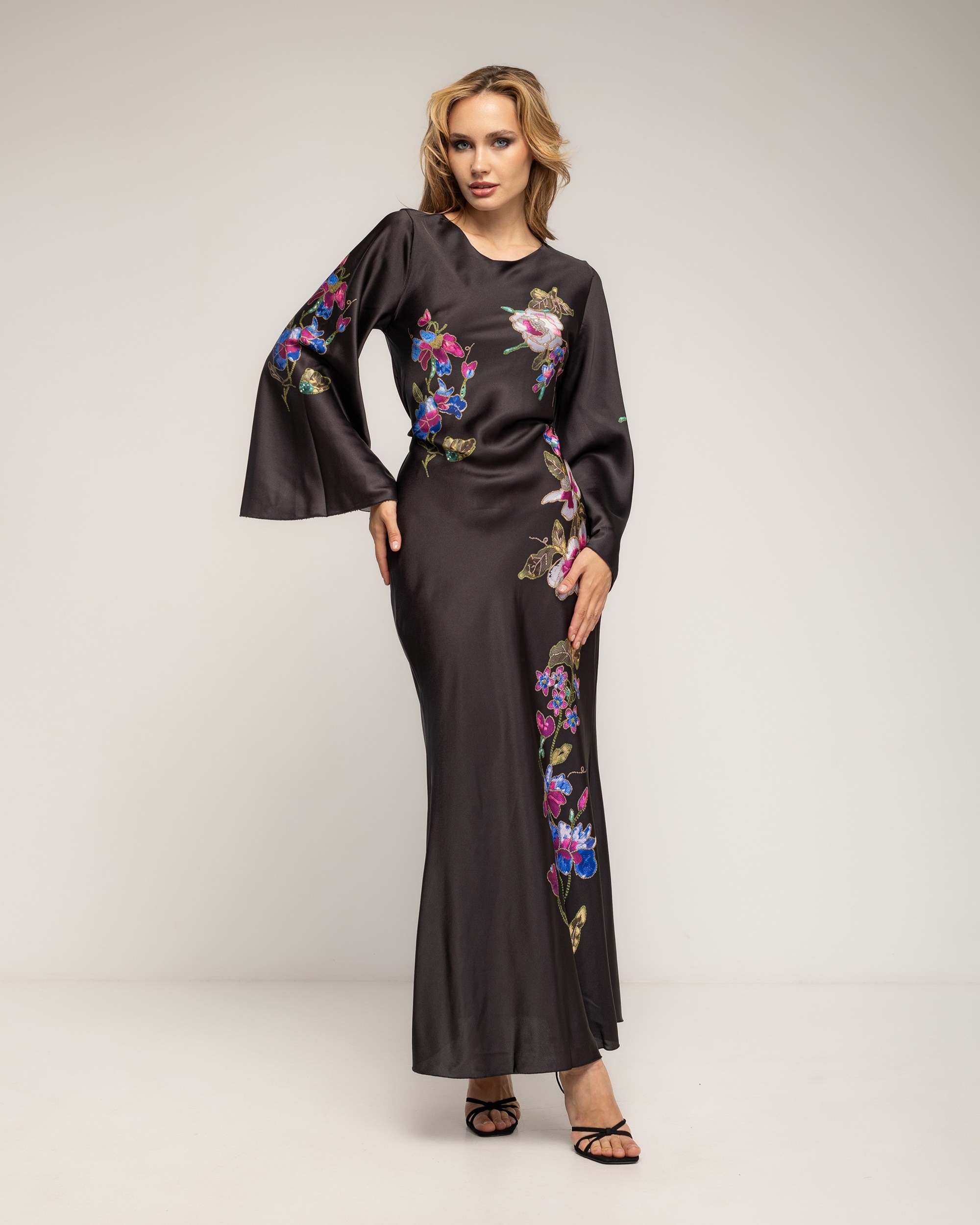 Vestido maxi con dibujo de flores japonés - Tantra - Negro Negro-1
