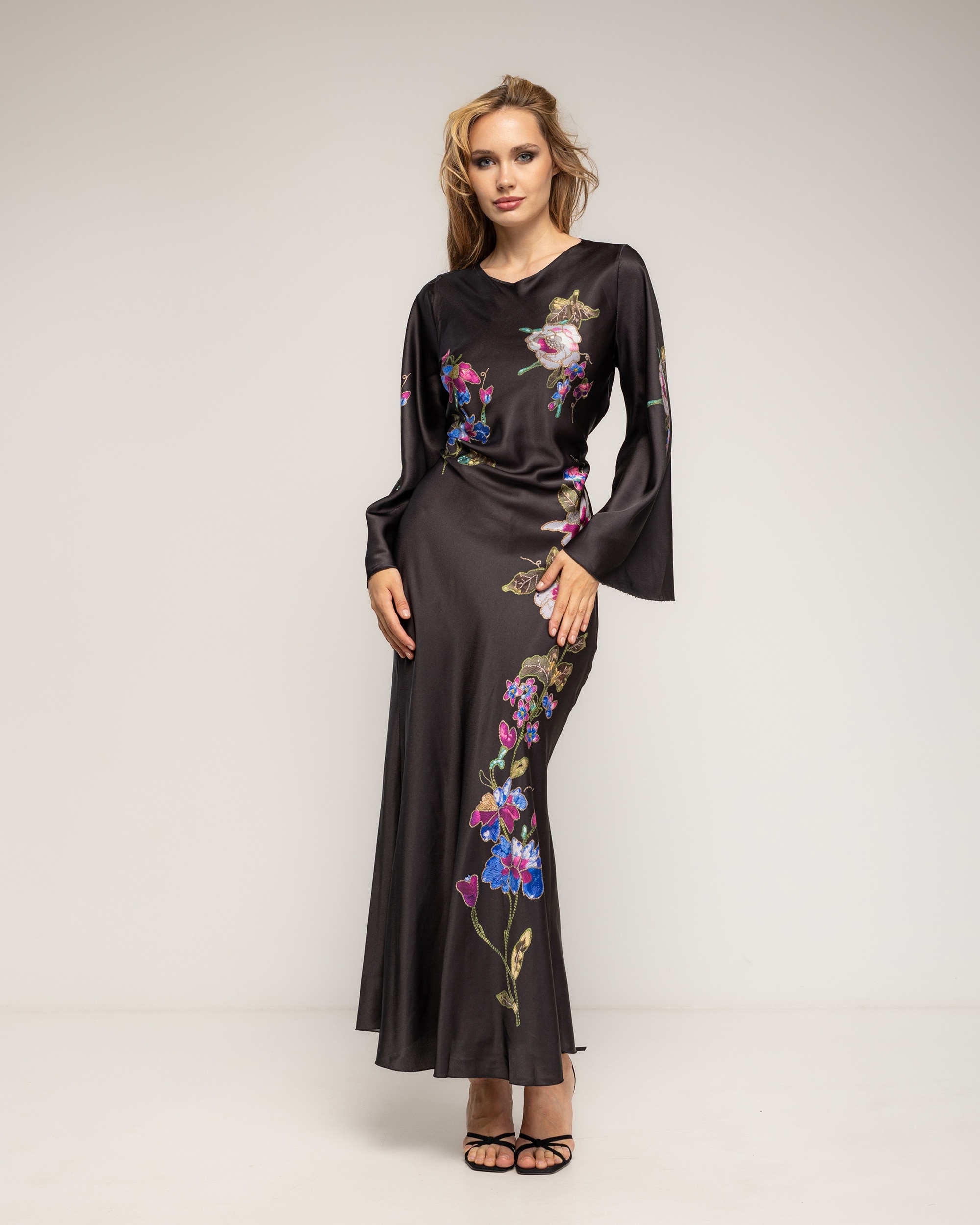 Vestido maxi con dibujo de flores japonés - Tantra - Negro Negro-4