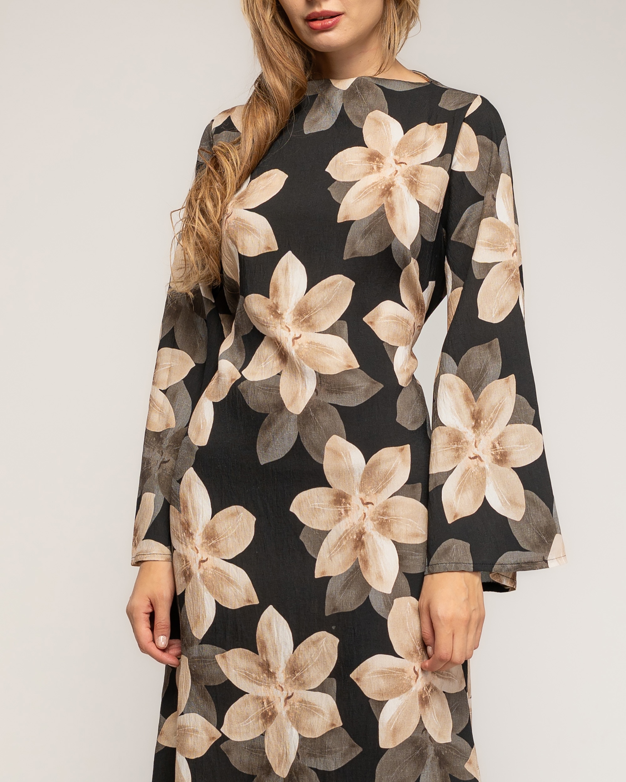 Vestido largo de flores con cuello cuadrado y tiras atrás - Tantra - Negro Negro-4