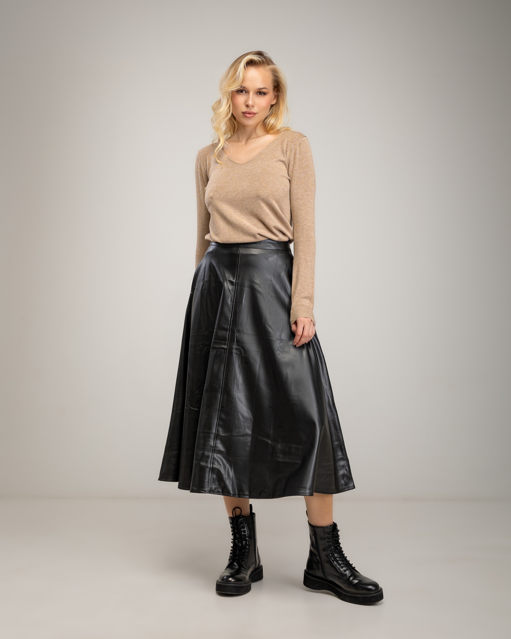 Jersey de punto fino de mujer con cuello pico - Tantra - Camel Camel-4