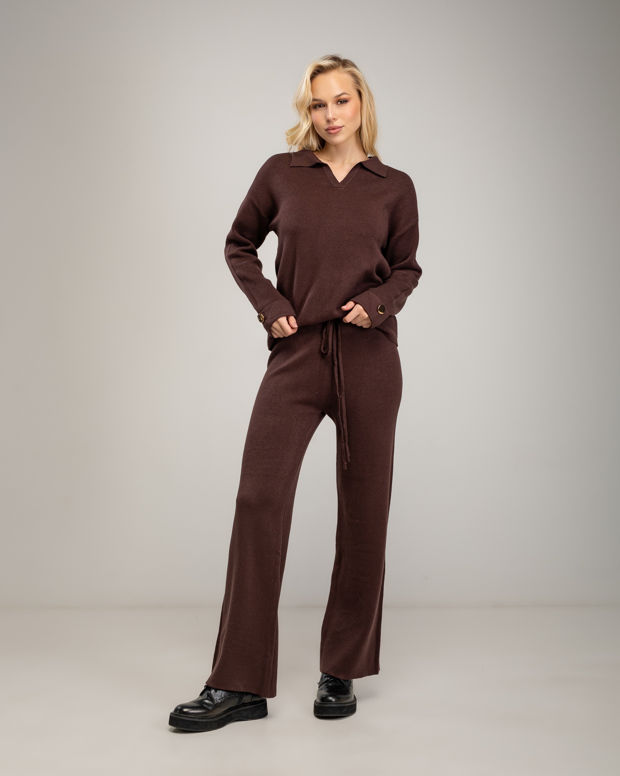 Conjunto de punto fino de mujer con jersey de cuello tipo polo y pantalon - Tantra - Marrón Marrón-1
