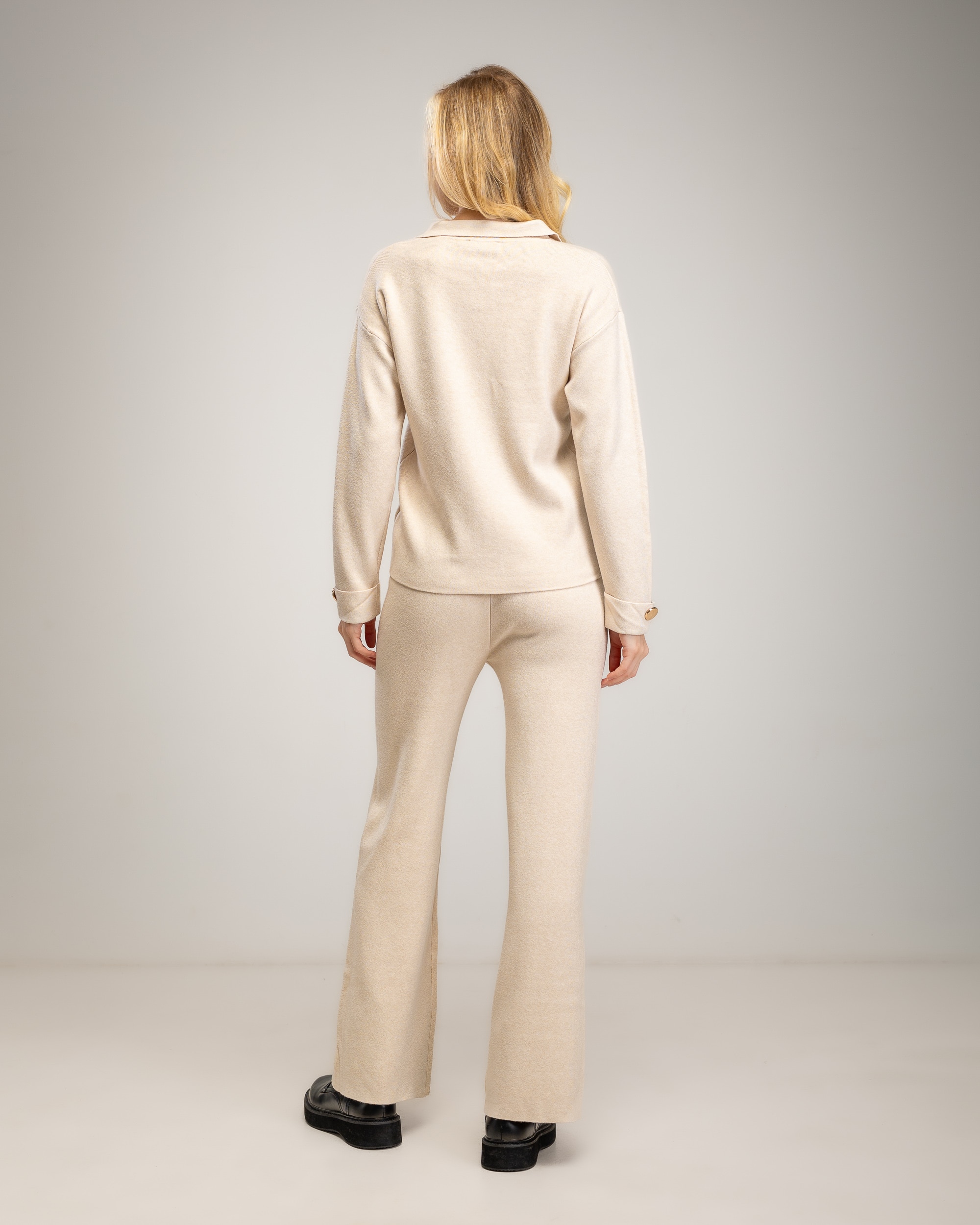 Conjunto de punto fino de mujer con jersey de cuello tipo polo y pantalon - Tantra - Crudo Crudo-2