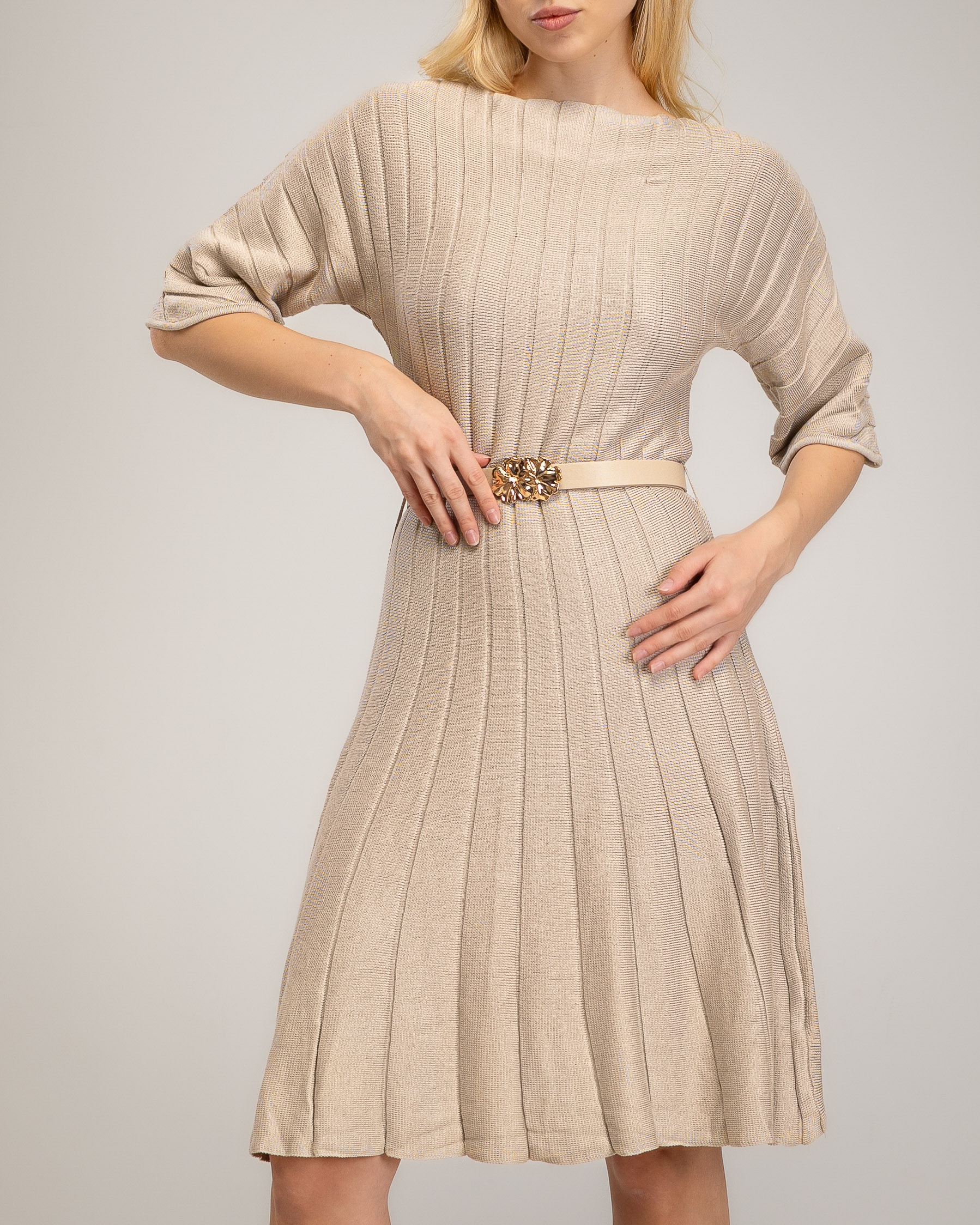 Vestido de punto fino con cuello barco y mangas tipo murcielago - Tantra - Beige Beige-4