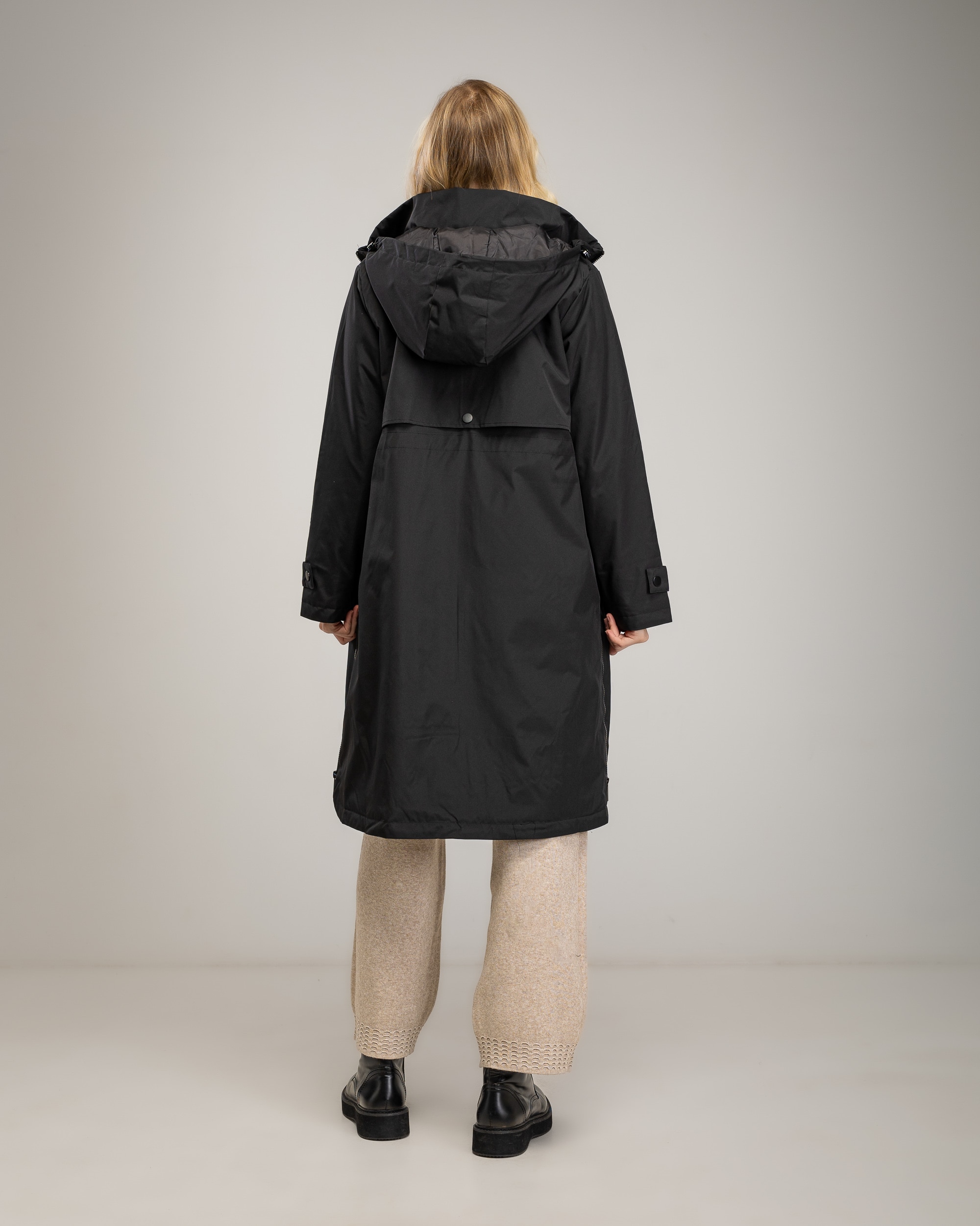 Parka de mujer larga con capucha y cierre de cremallera - Tantra - Negro Negro-2