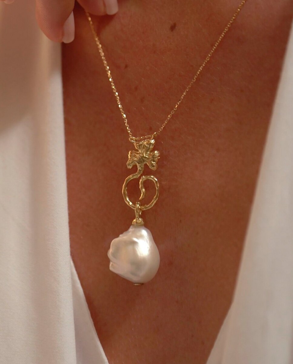 Imagen 3 de Cadena con colgante colección modernismo 1903 de oro amarillo - Isabel Guarch - Oro Oro