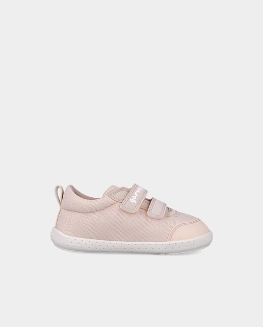 Imagen 0 de Zapatillas de lona de niños realizadas con materiales respetuosos y minimalistas