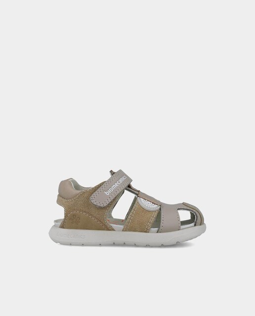 Imagen 0 de Sandalias cerradas de niño de piel en taupe