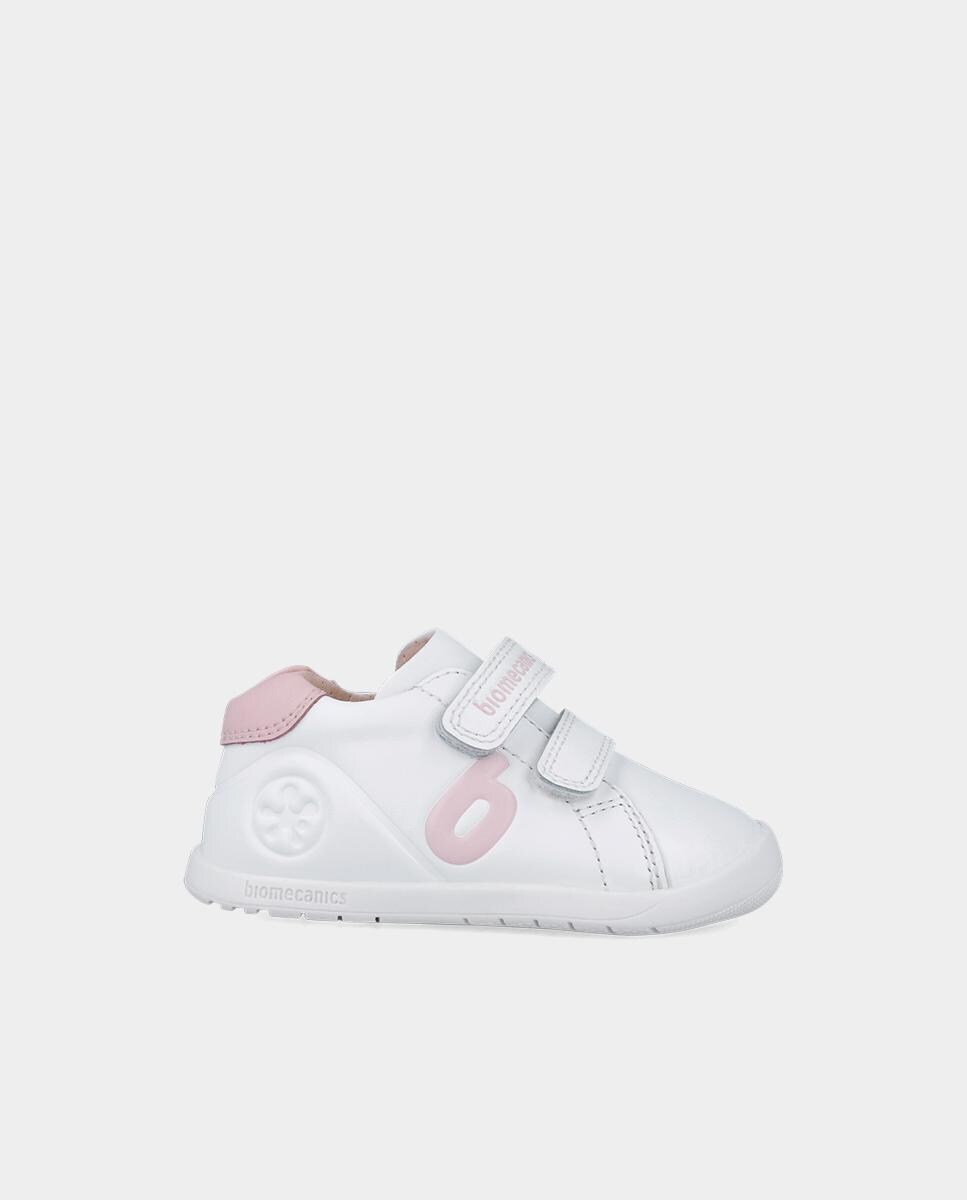 Zapatillas de piel de niños respetuosas con el crecimiento natural