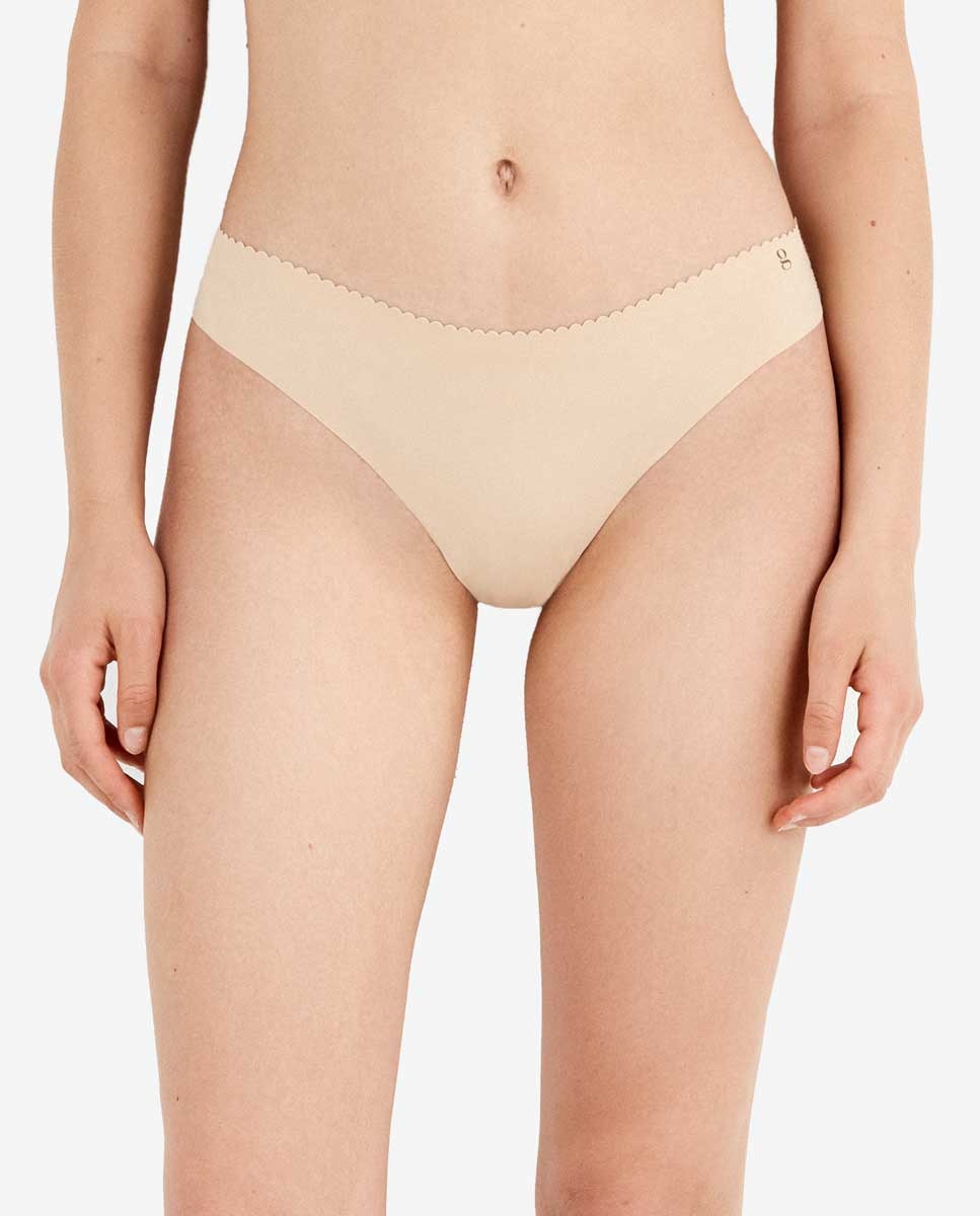 Gisela - Braguita midi invisible con corte láser.