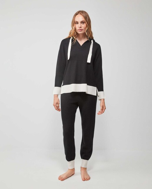 Imagen 0 de Conjunto de mujer con sudadera y pantalón largo