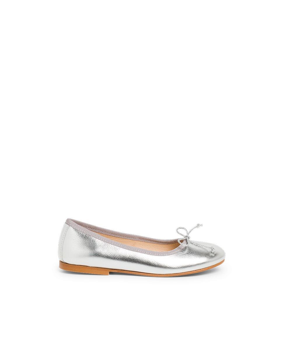 Pisamonas - Bailarinas de niña de piel de estilo clásico.