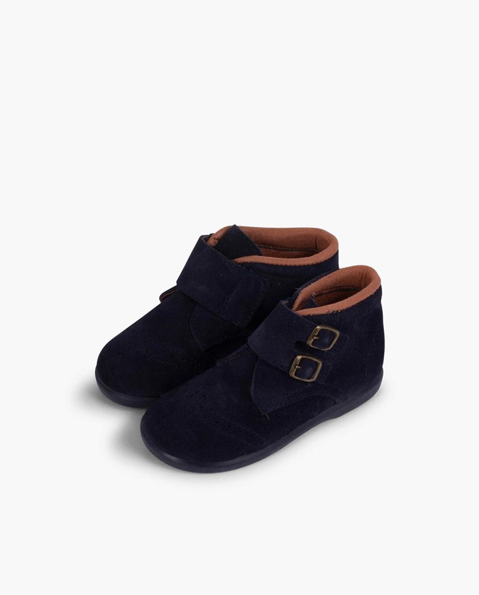 Imagen 4 de Botas de bebé niño de piel serraje y tira adherente con adorno de hebillas en marino - Pisamonas - Azul marino Azul marino