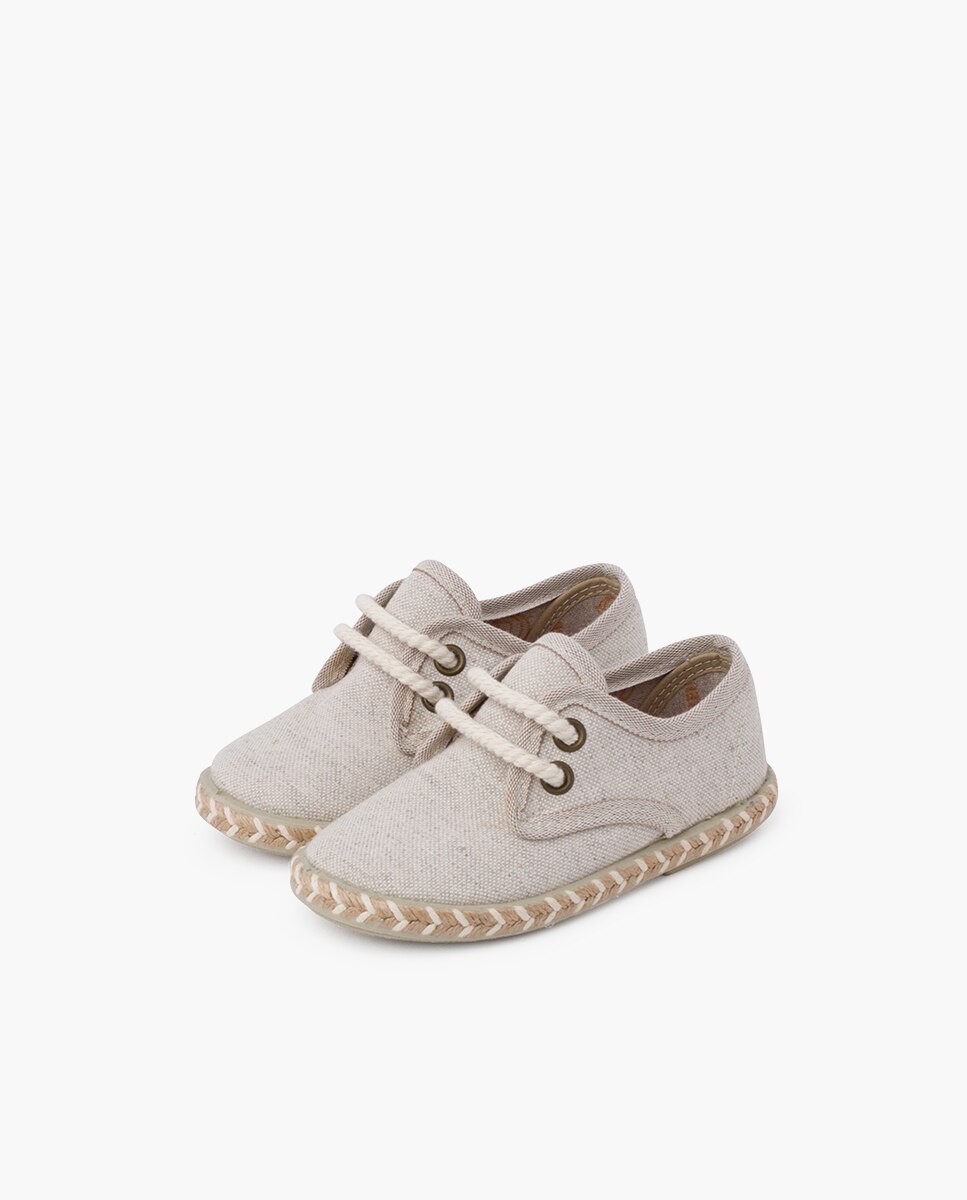 Pisamonas - Zapatos de cordones de niño de lona con suela yute bicolor.