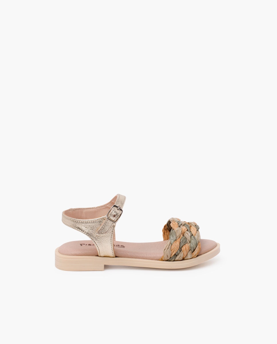 Pisamonas - Sandalias abiertas de niña con pala trenzada con hebilla.