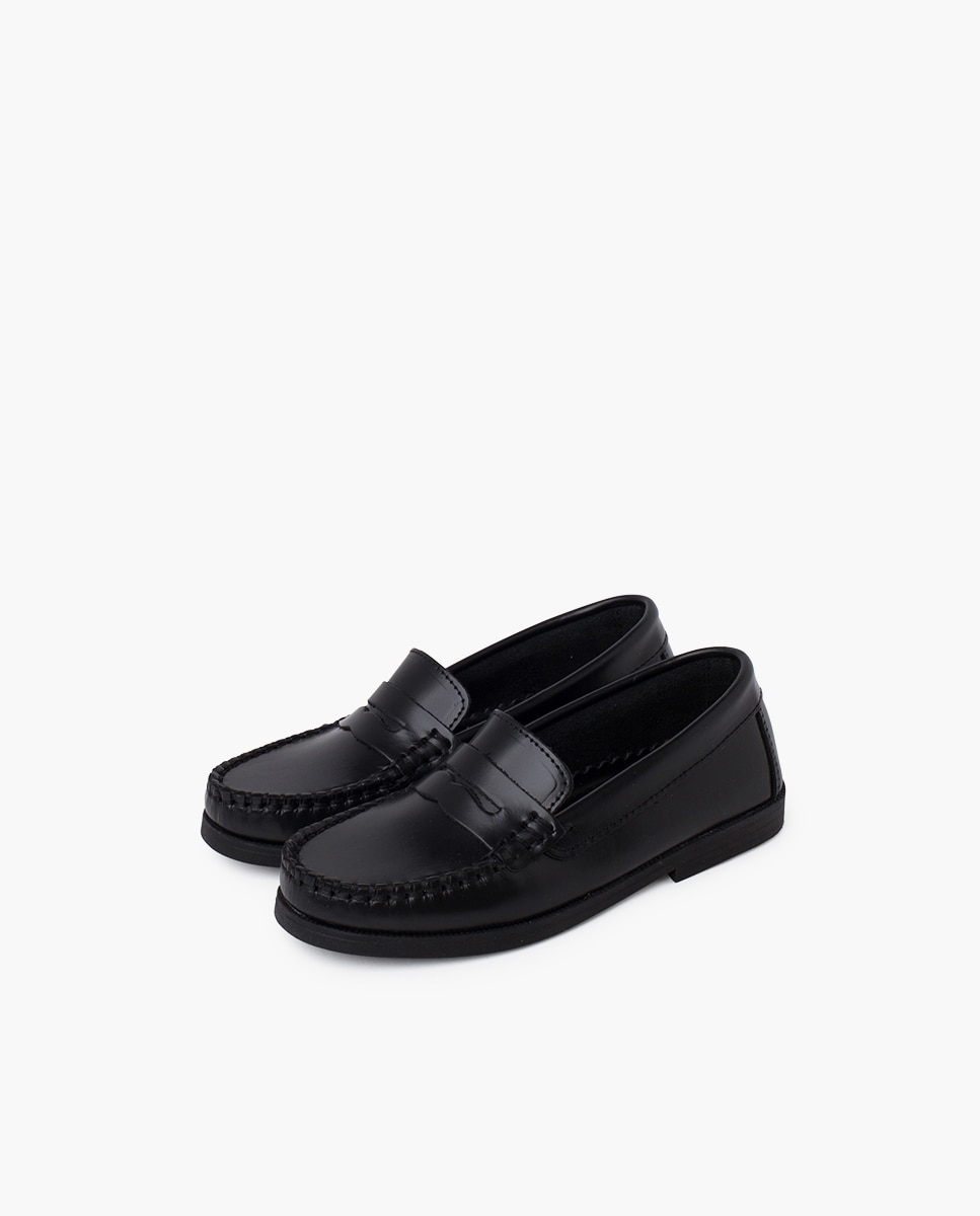 Mocassins Castelhano com Acabamento Mate e Travessão Infantil Preto-3