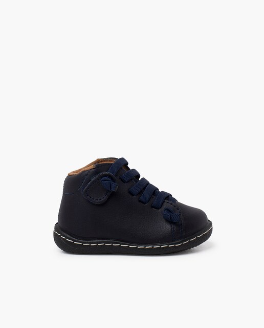 Imagen 0 de Botas de bebé niño de piel lavable con cordones elásticos