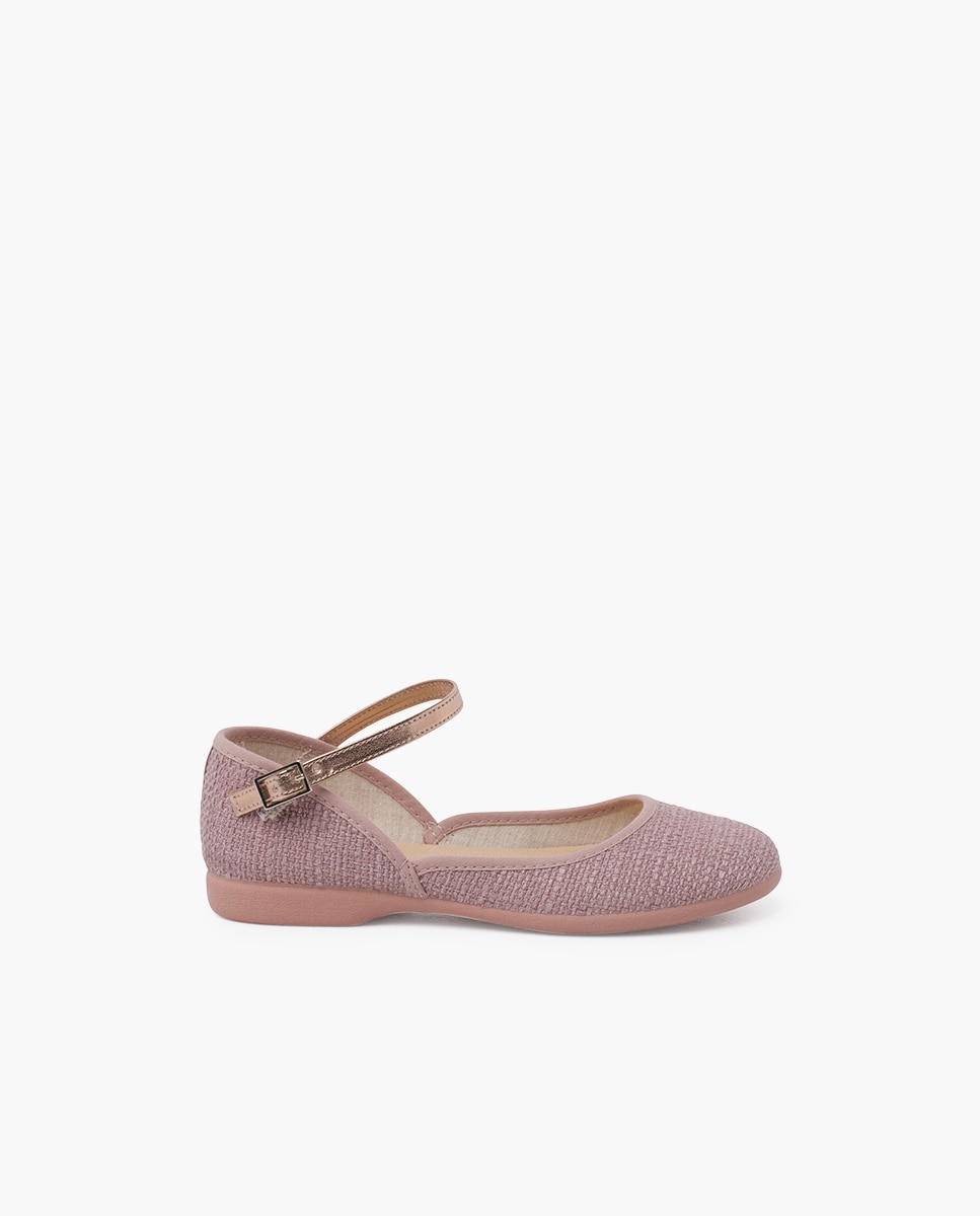 Pisamonas - Merceditas de niña de tipo lino con pulsera metalizada y escotada.