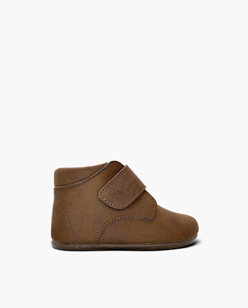 Imagen 0 de Botas de bebé niña pisacacas barefoot efecto piel Camel