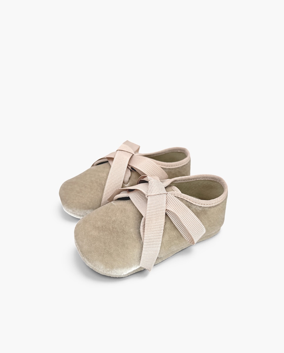 Imagen 3 de Zapatos de cordones y bluchers de bebé niña blucher terciopelo lazo faya - Pisamonas - Oro Oro