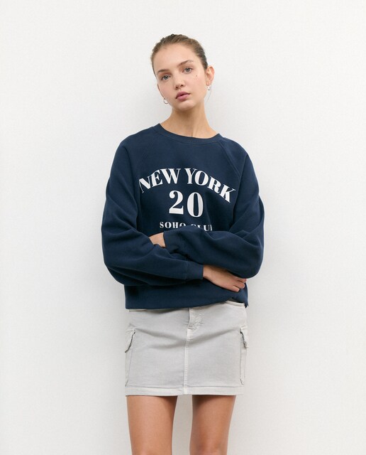 Imagen 0 de Sudadera de mujer con escote redondo y texto frontal