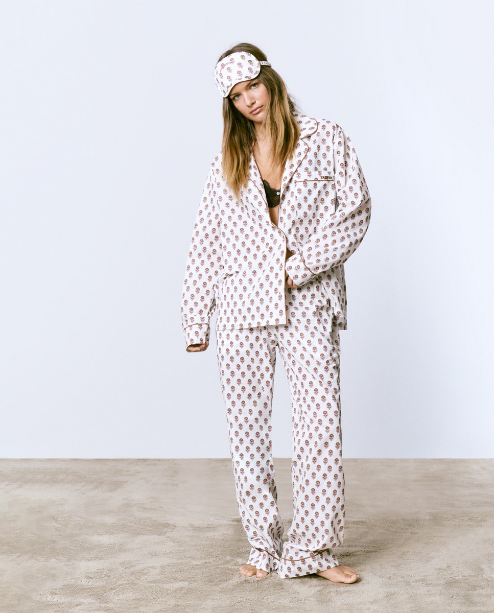 Pijama completo de mujer con estampado