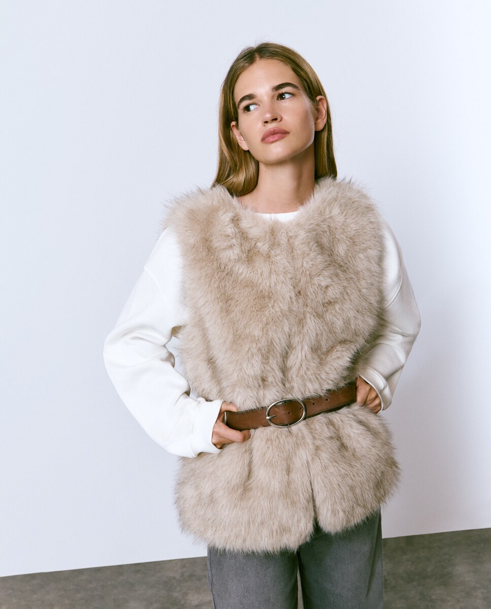 Chaleco de mujer efecto pelo · Brownie · El Corte Inglés