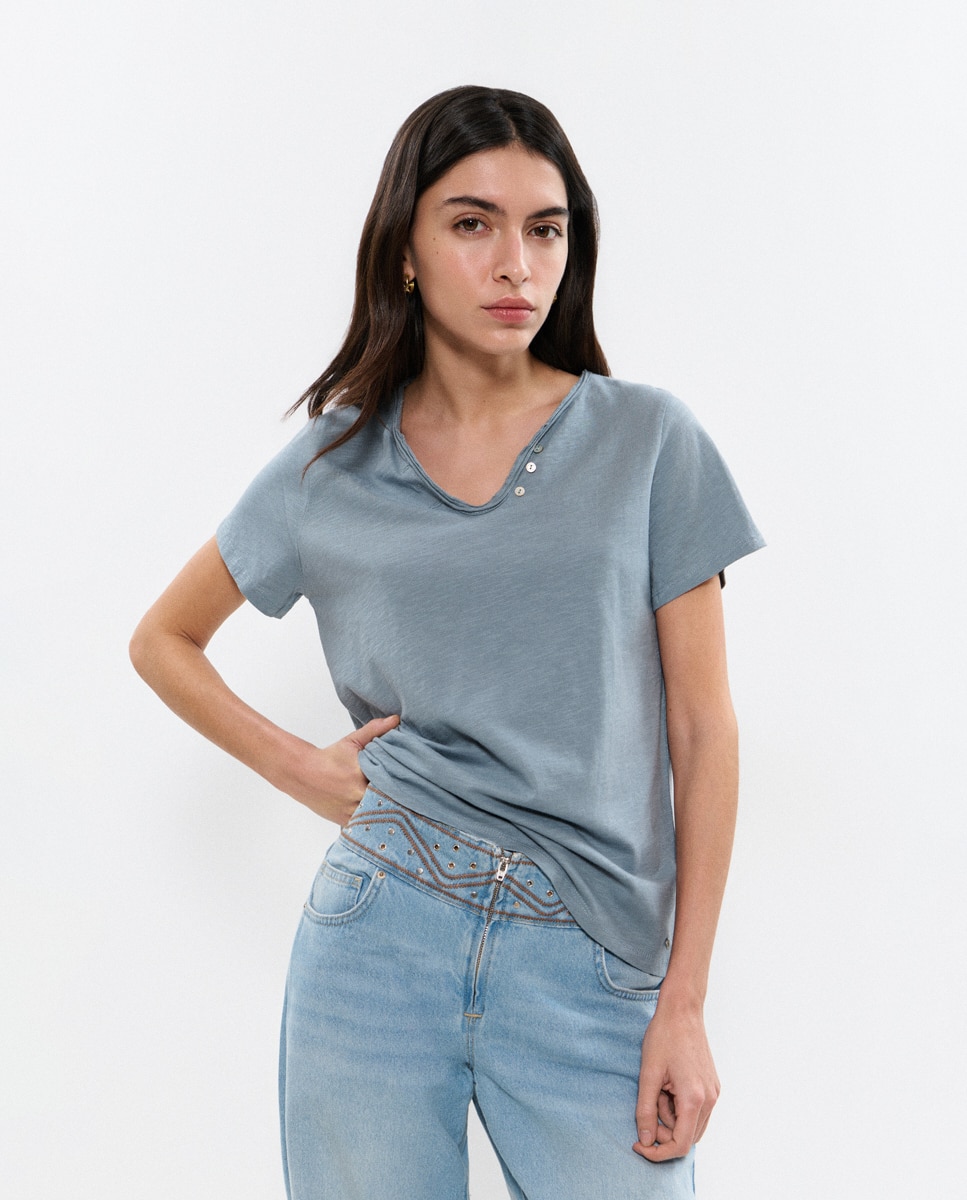 Brownie - Camiseta de mujer con botones.
