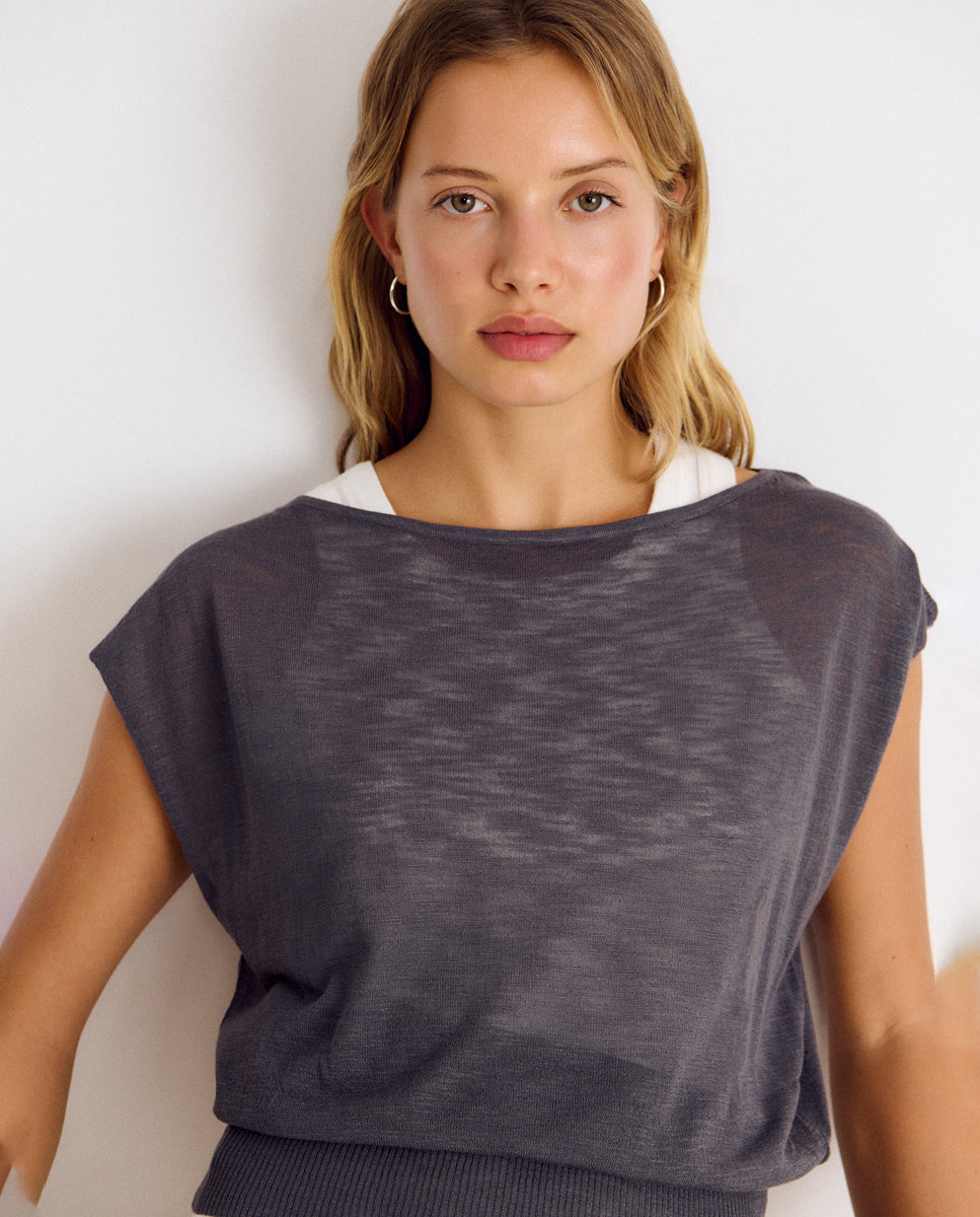 Top de mujer asimétrico con cintura fruncida - Brownie - Gris Gris-1