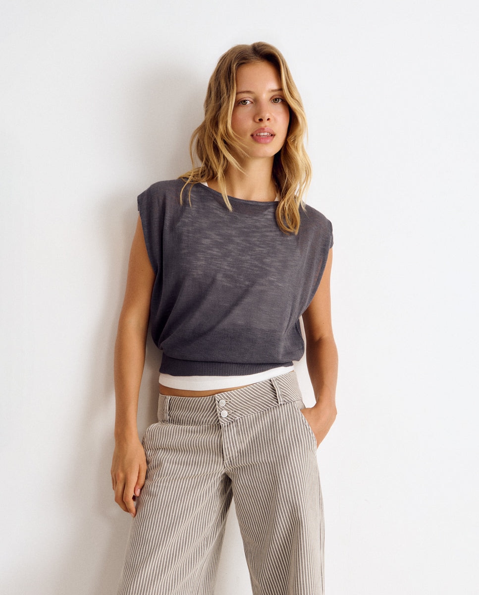 Top de mujer asimétrico con cintura fruncida - Brownie - Gris Gris-4
