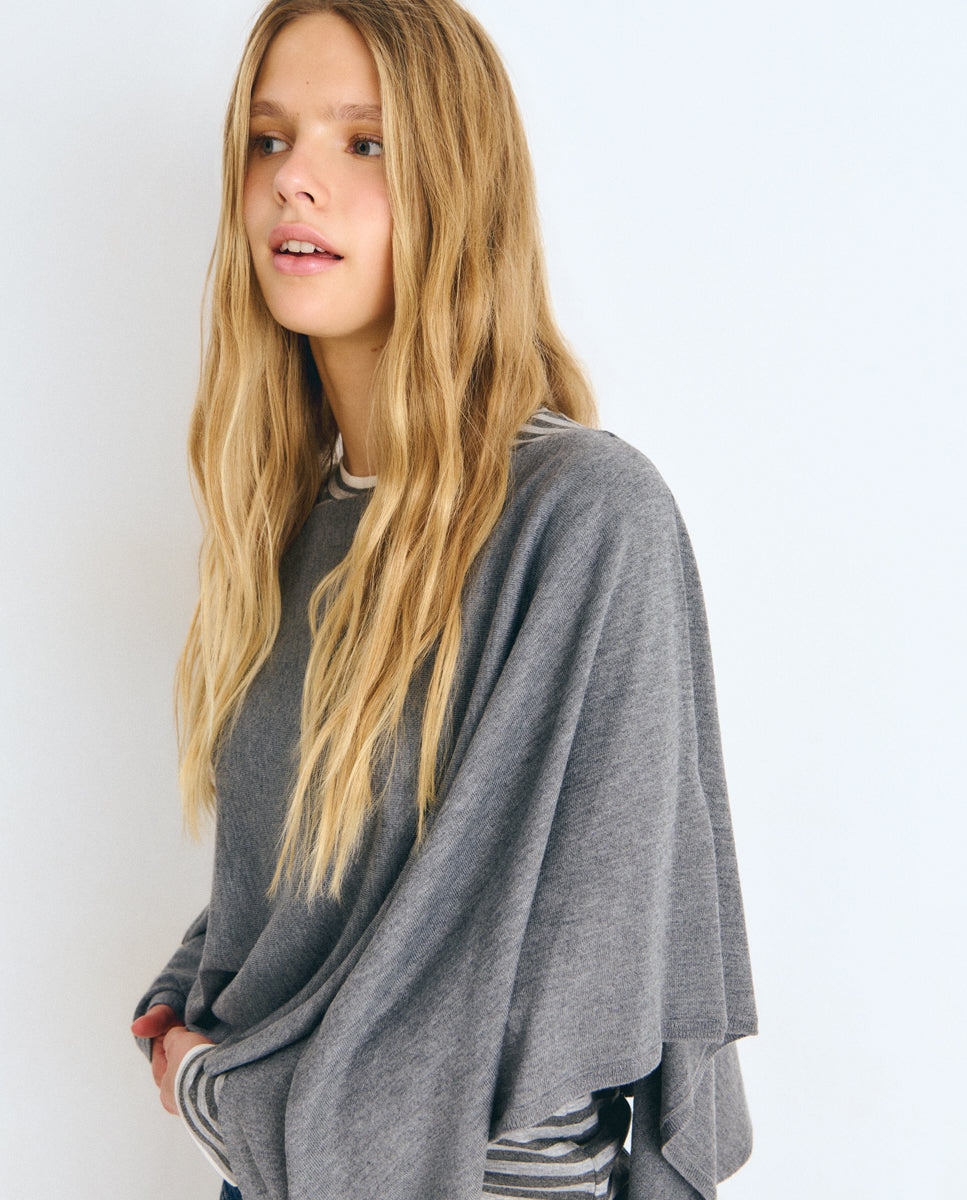Imagen 0 de Jersey de mujer tipo capa de punto Gris