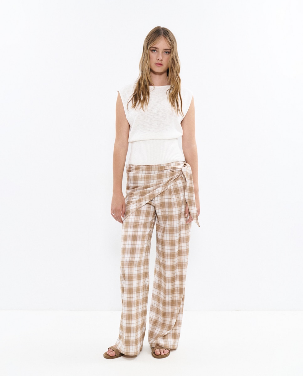 Brownie - Pantalón ancho de mujer de cuadros con pañuelo.