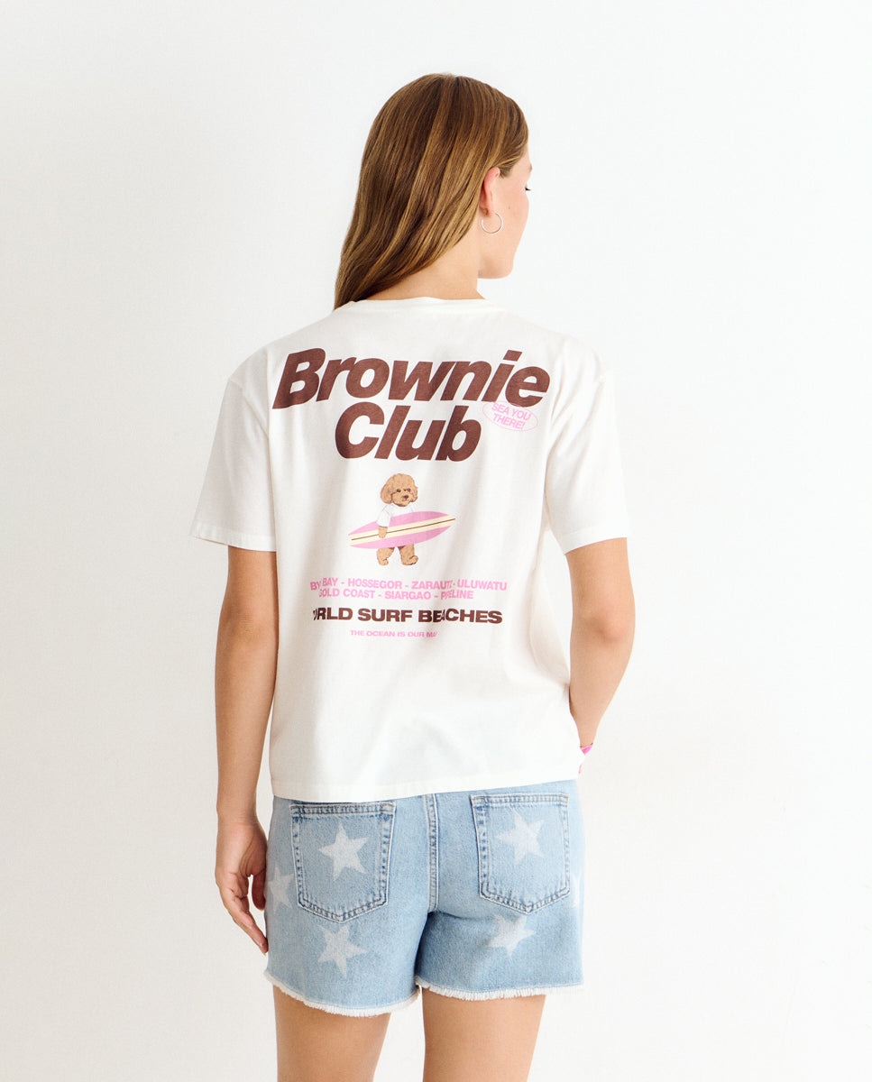Brownie - Camiseta de mujer con perro surfero.