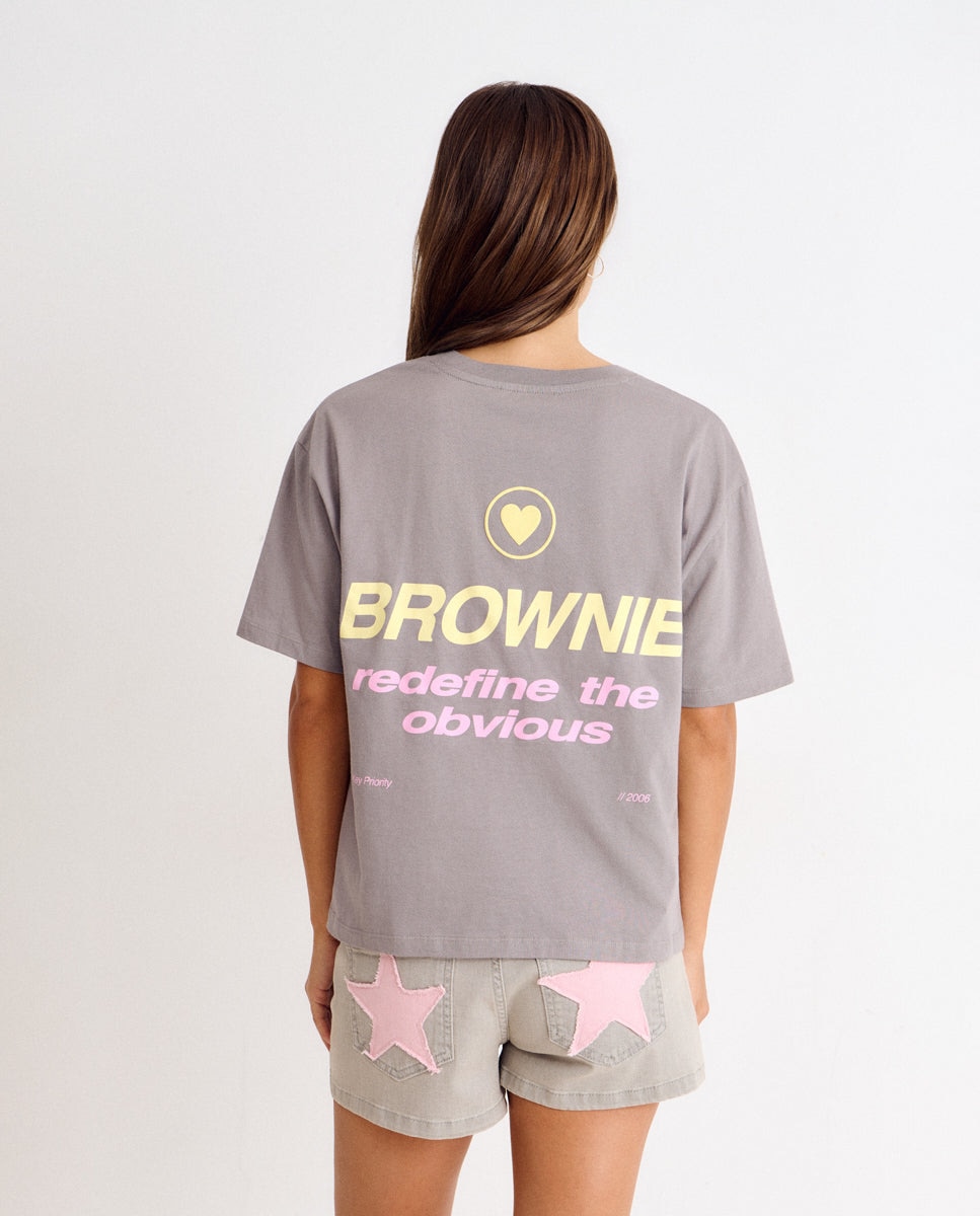 Brownie - Camiseta de mujer con logo y texto.