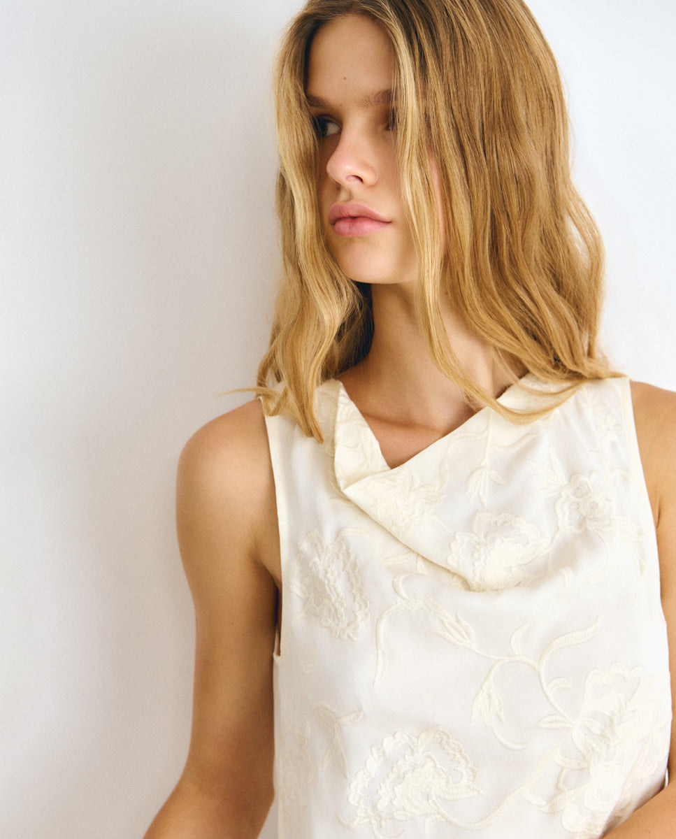 Top de mujer de tejido jacquard con flecos - Brownie - Crudo Crudo-4