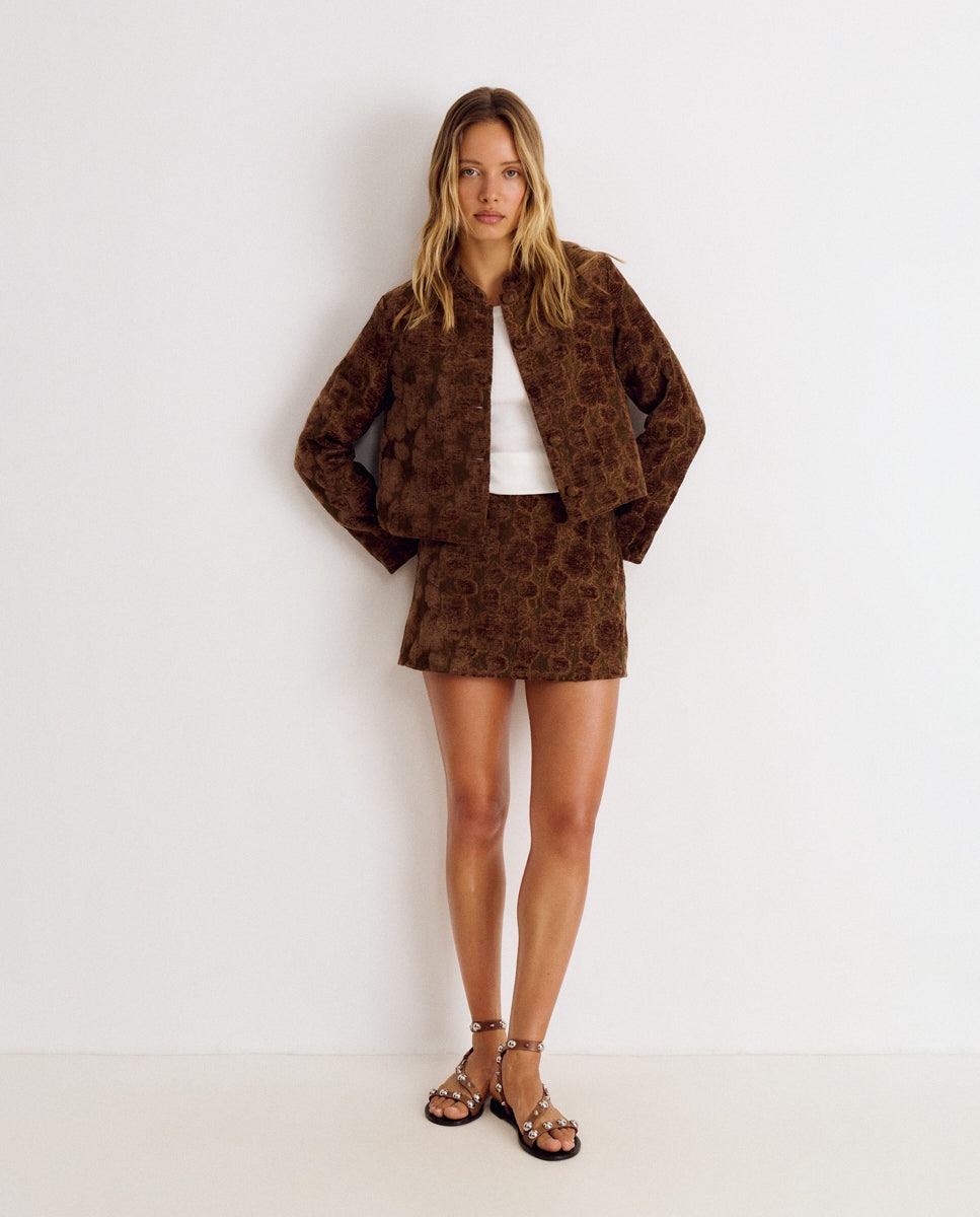 Chaqueta corta de mujer con flores - Brownie - Marrón Marrón-3