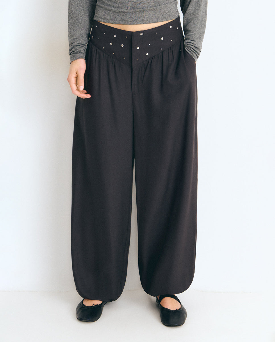 Pantalón ancho de mujer con tachas en la cintura - Brownie - Antracita Antracita-3